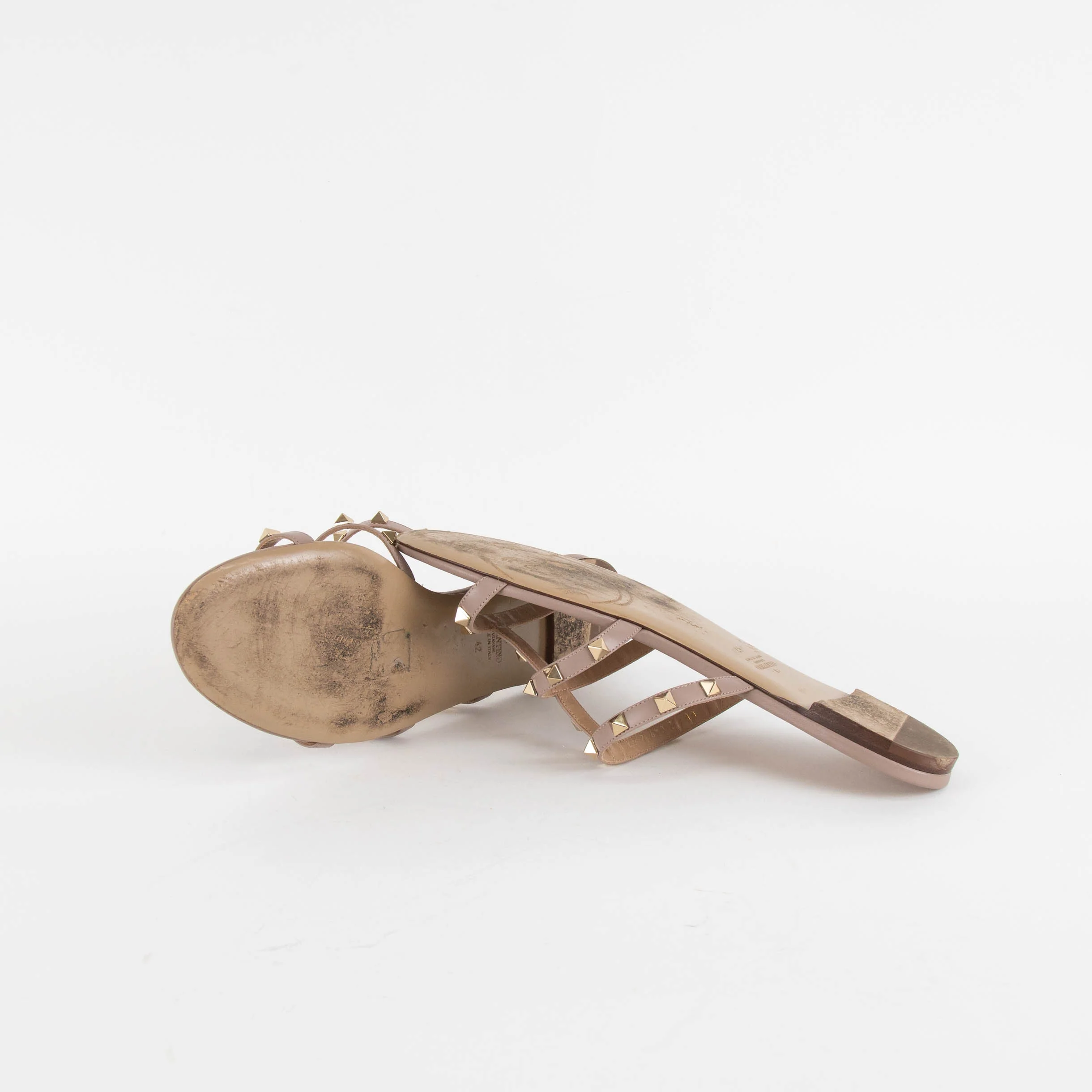 Valentino Garavani Nude Rockstud Flat Sandals - Image 8