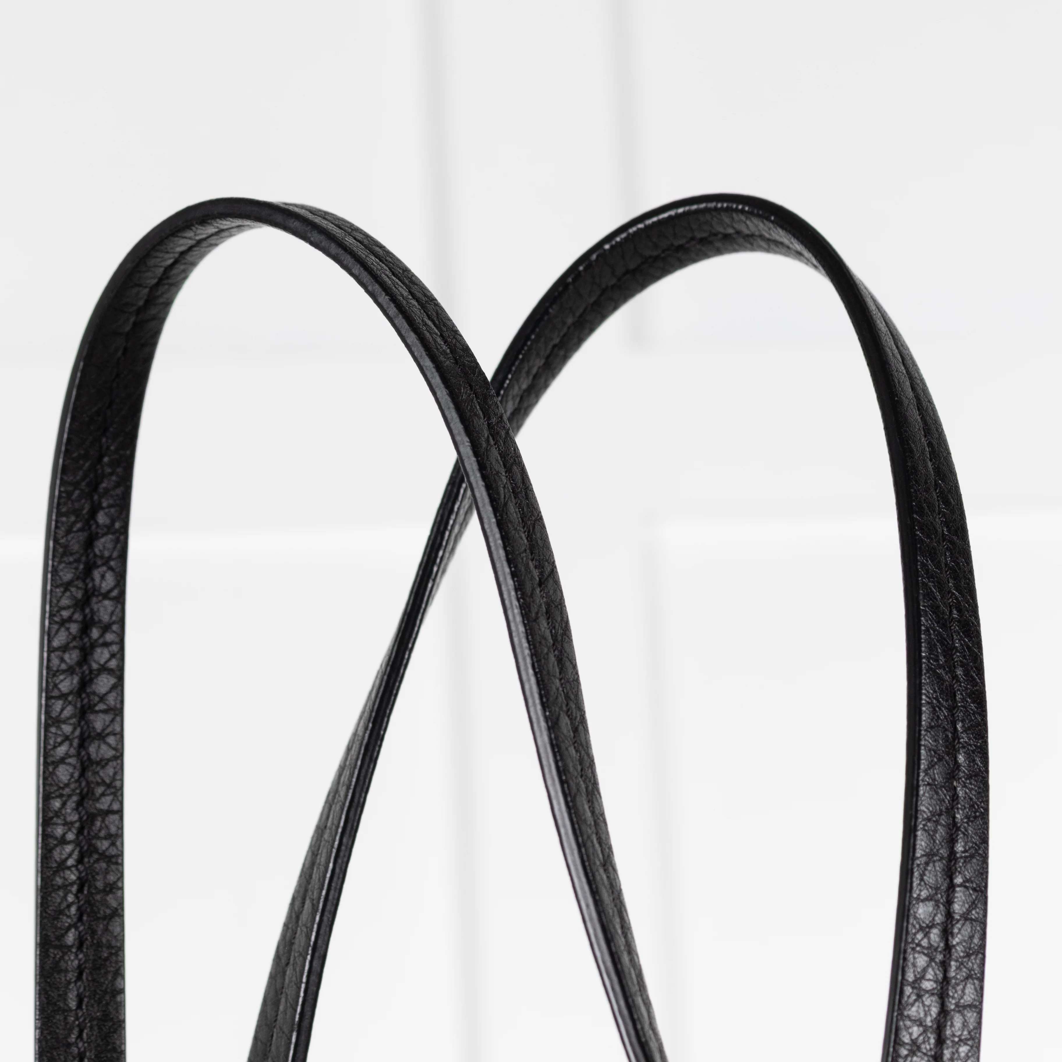 Valentino Garavani Rockstud Black Calf Leather Tote Bag - Image 10