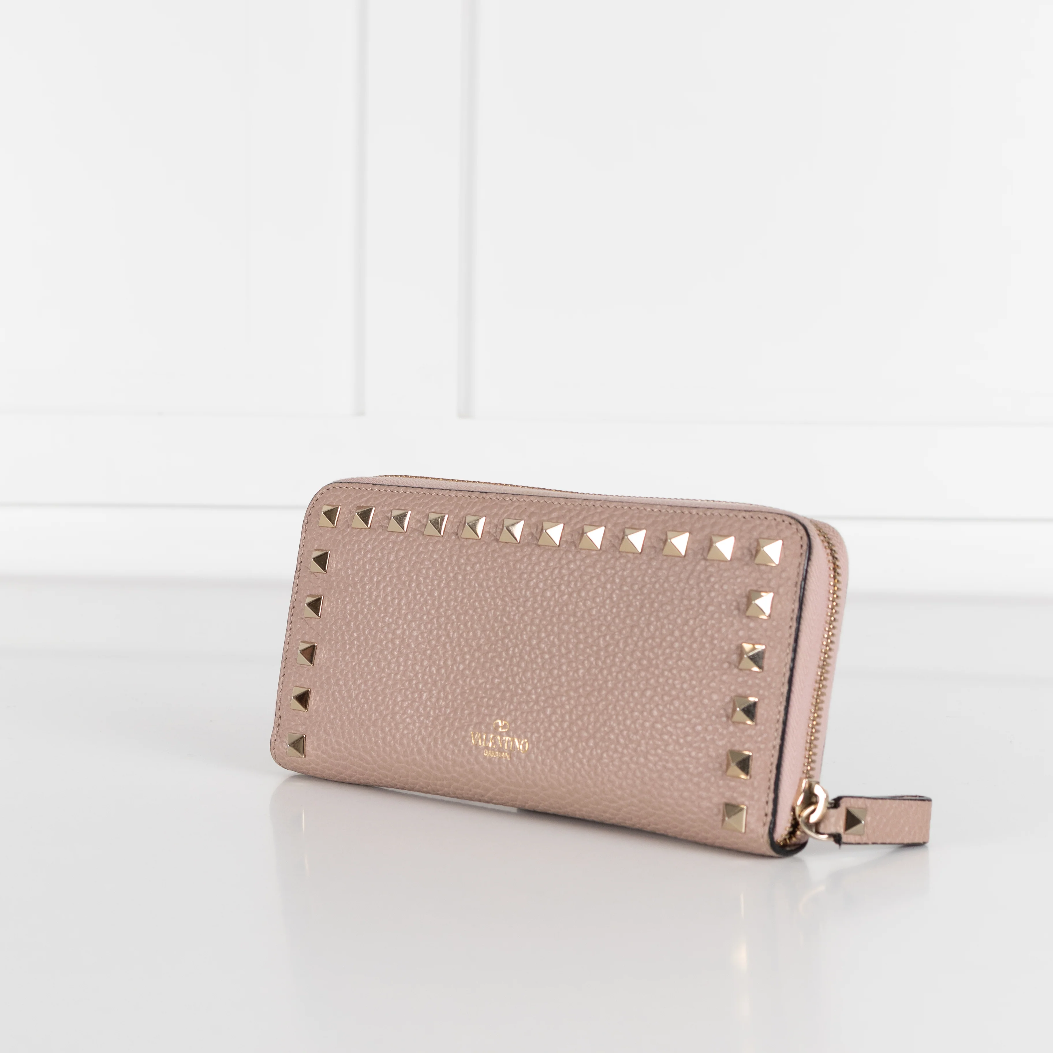 Valentino Garavani Rockstud Dusty Pink Zip Round Wallet - Image 7