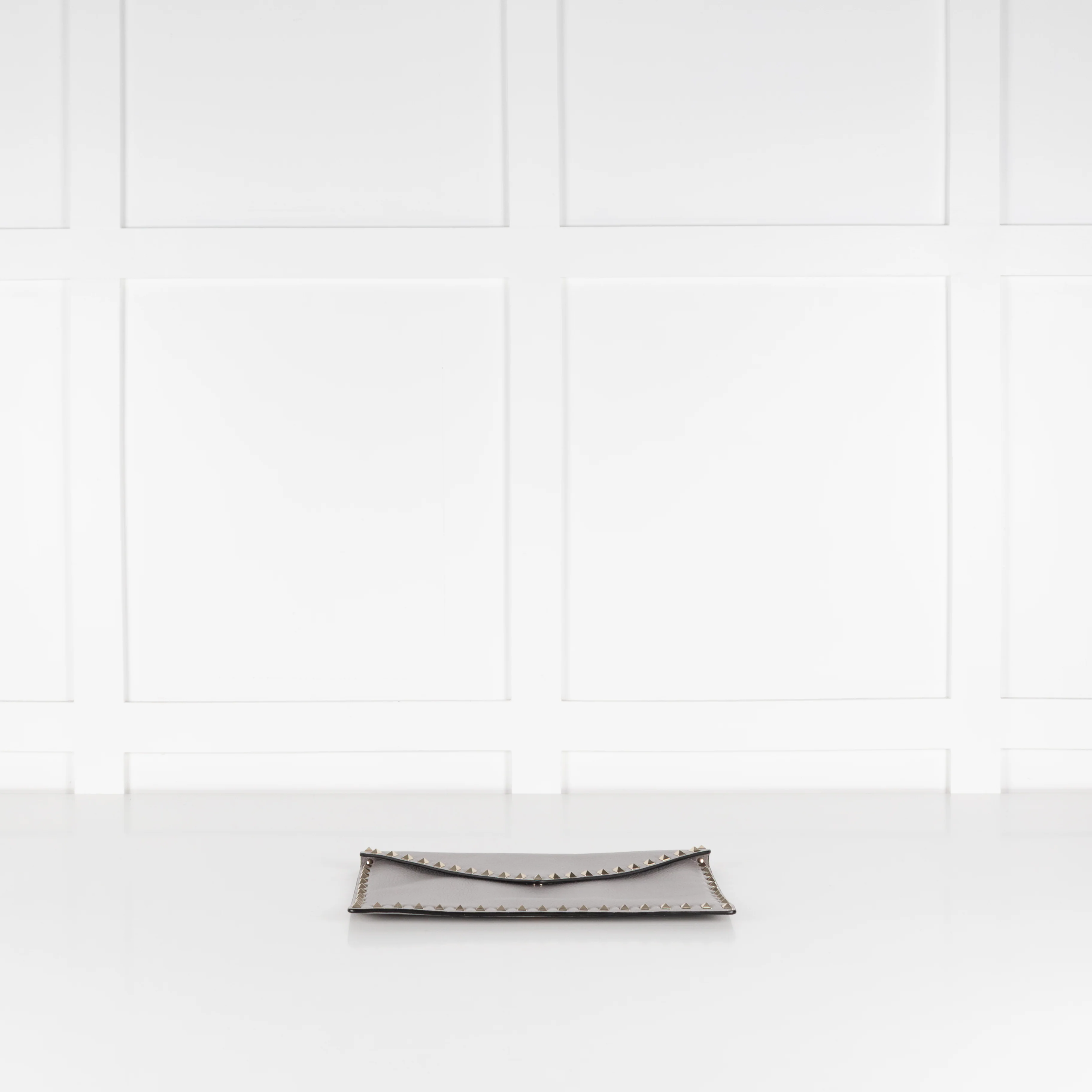 Valentino Grey Grained Leather Rockstud Envelope Clutch - Image 3