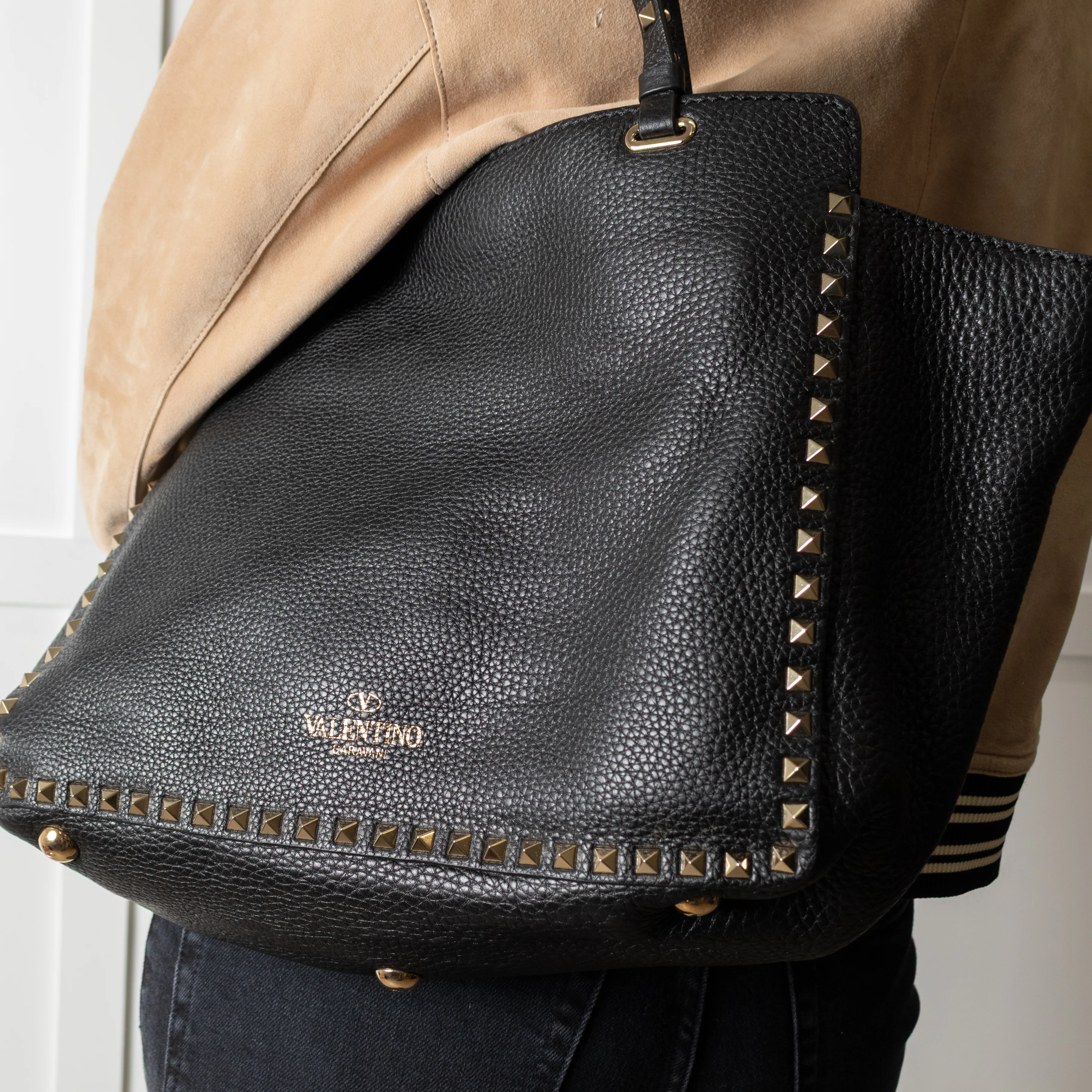 Valentino Black Grained Leather Rockstud Tote Bag - Image 7