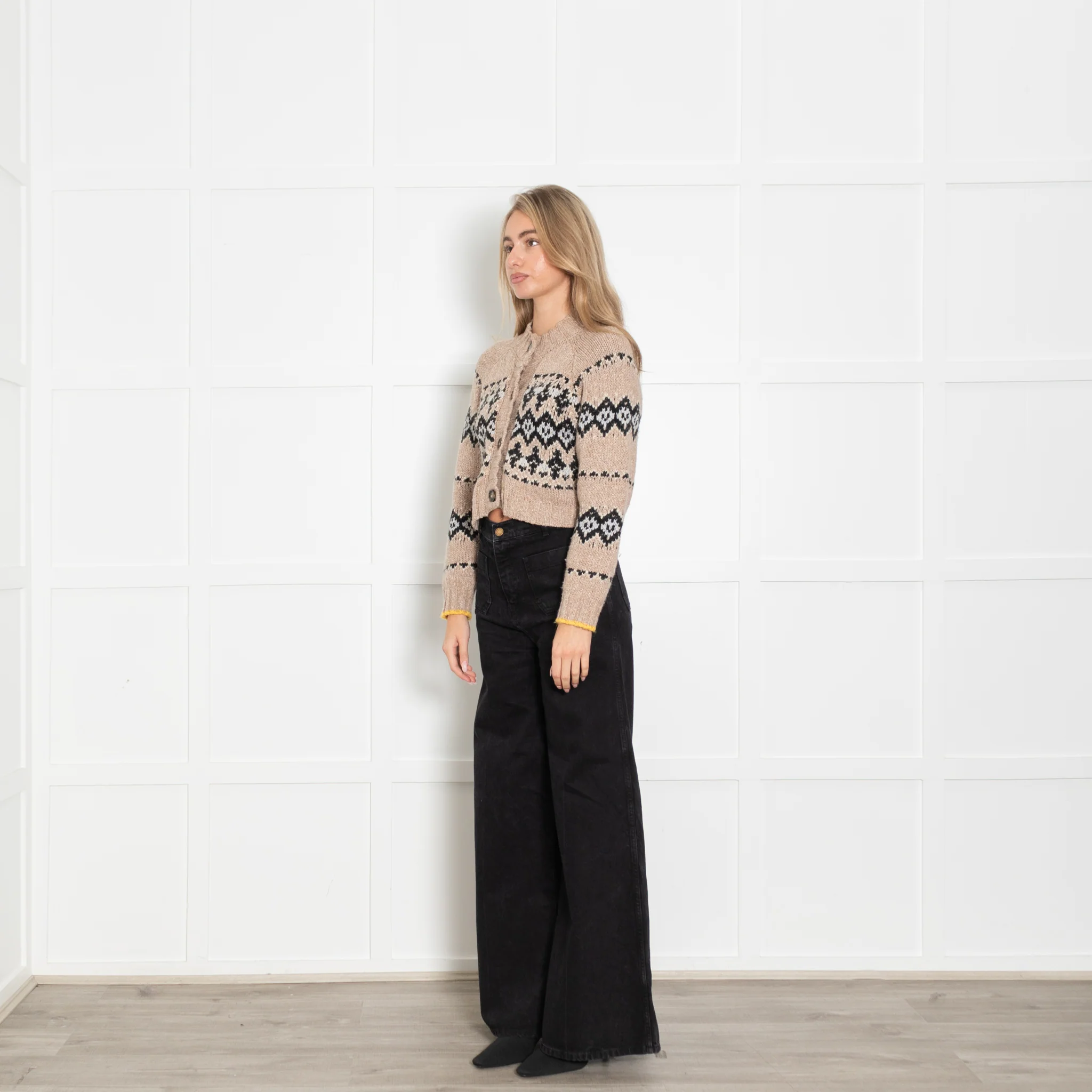 Vanessa Bruno Beige With Grey/Black Pattern Wool Mix Crop Cardigan - Image 3