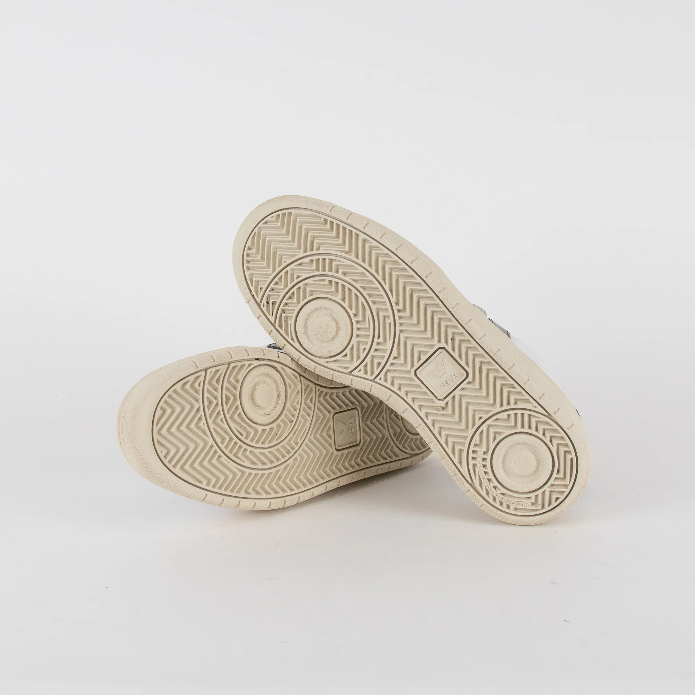Veja White Black Leather Trainers - Image 6
