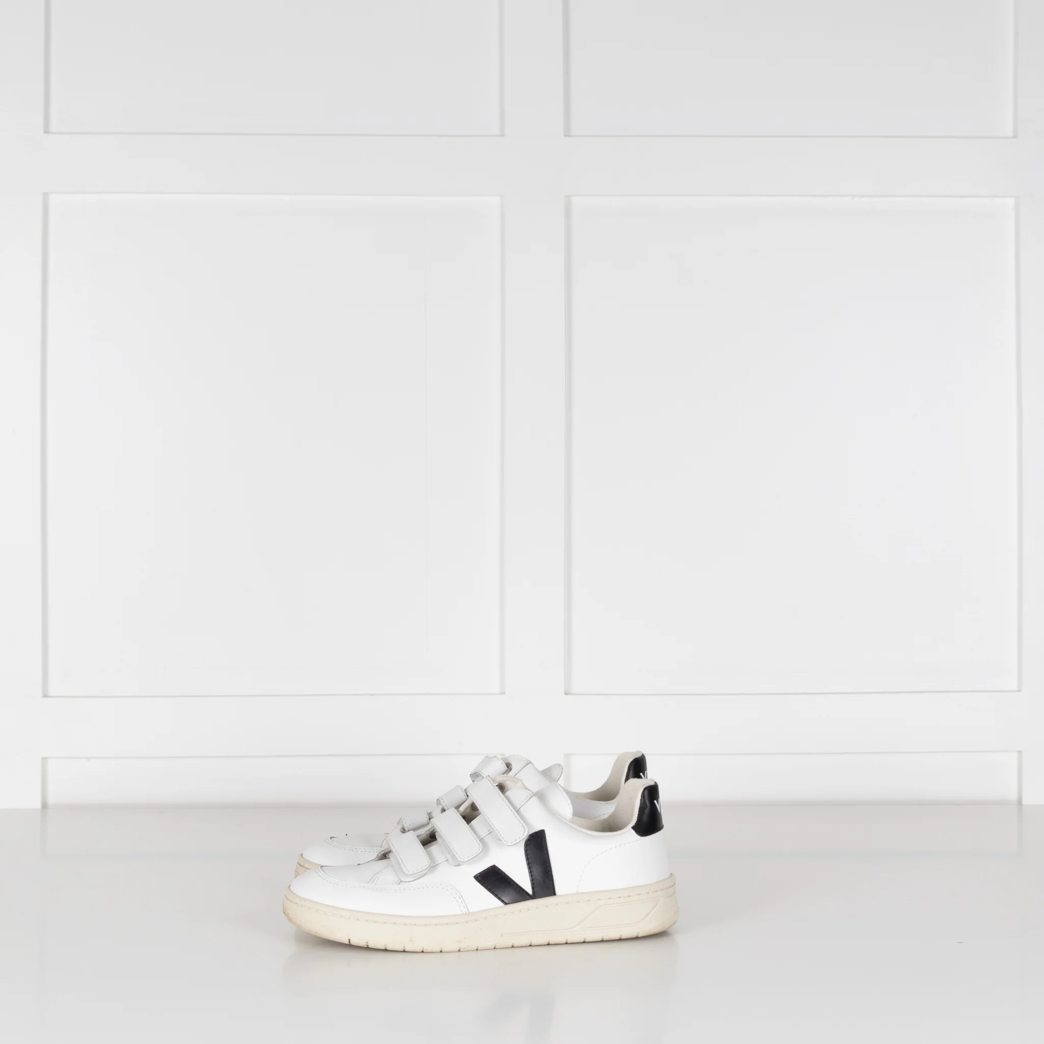 Veja White Velcro Logo Trainers - Image 3