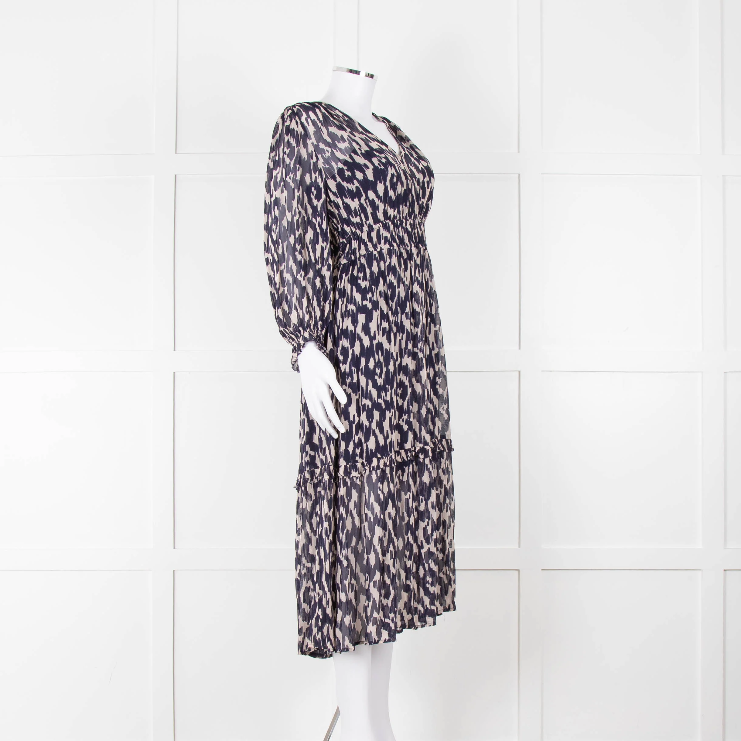 Velvet By Graham & Spencer Navy Cream V-Neck Midi Dress - Image 2