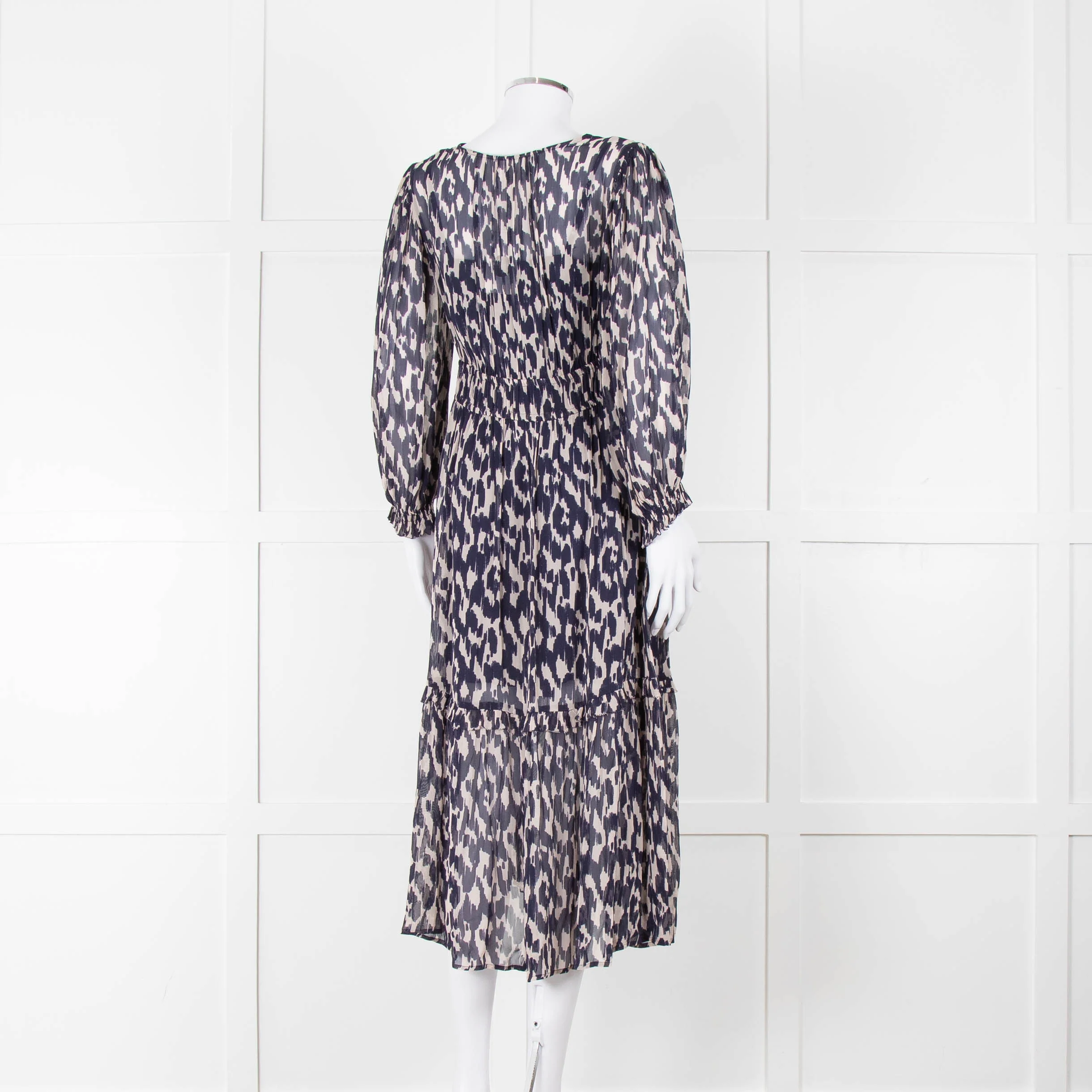Velvet By Graham & Spencer Navy Cream V-Neck Midi Dress - Image 4