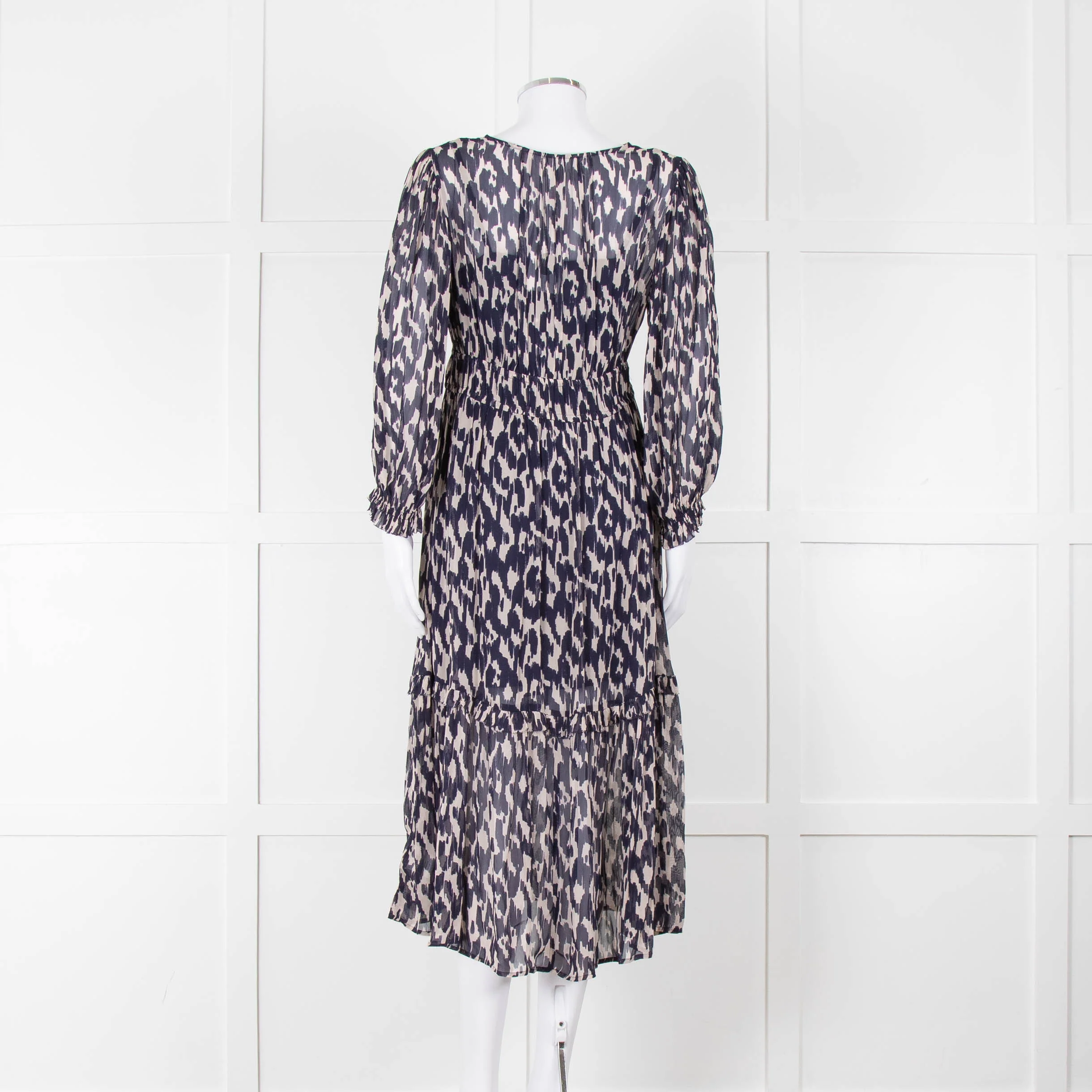 Velvet By Graham & Spencer Navy Cream V-Neck Midi Dress - Image 5