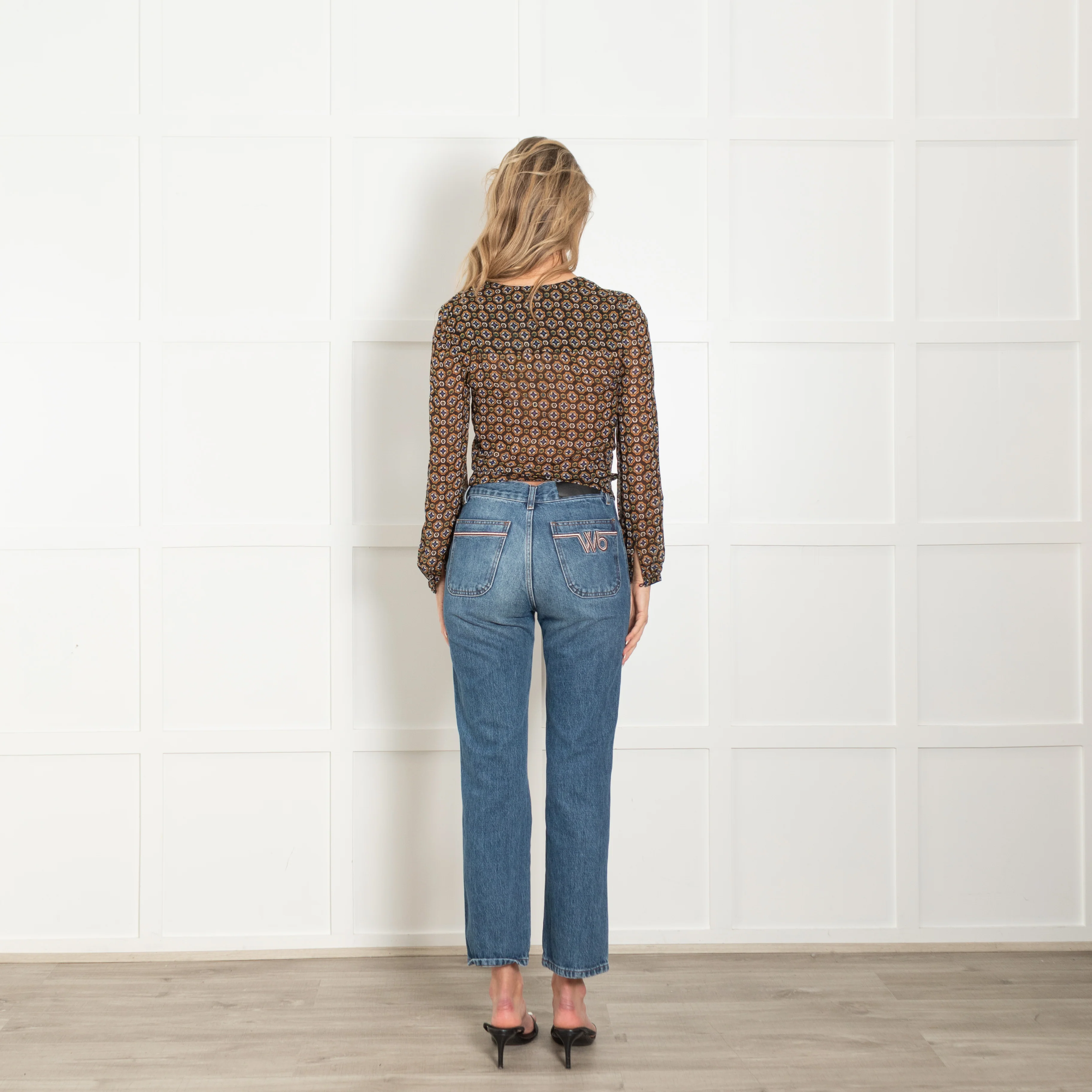 Veronica Beard Black Tan White Print Sheer V-Neck Top - Image 5