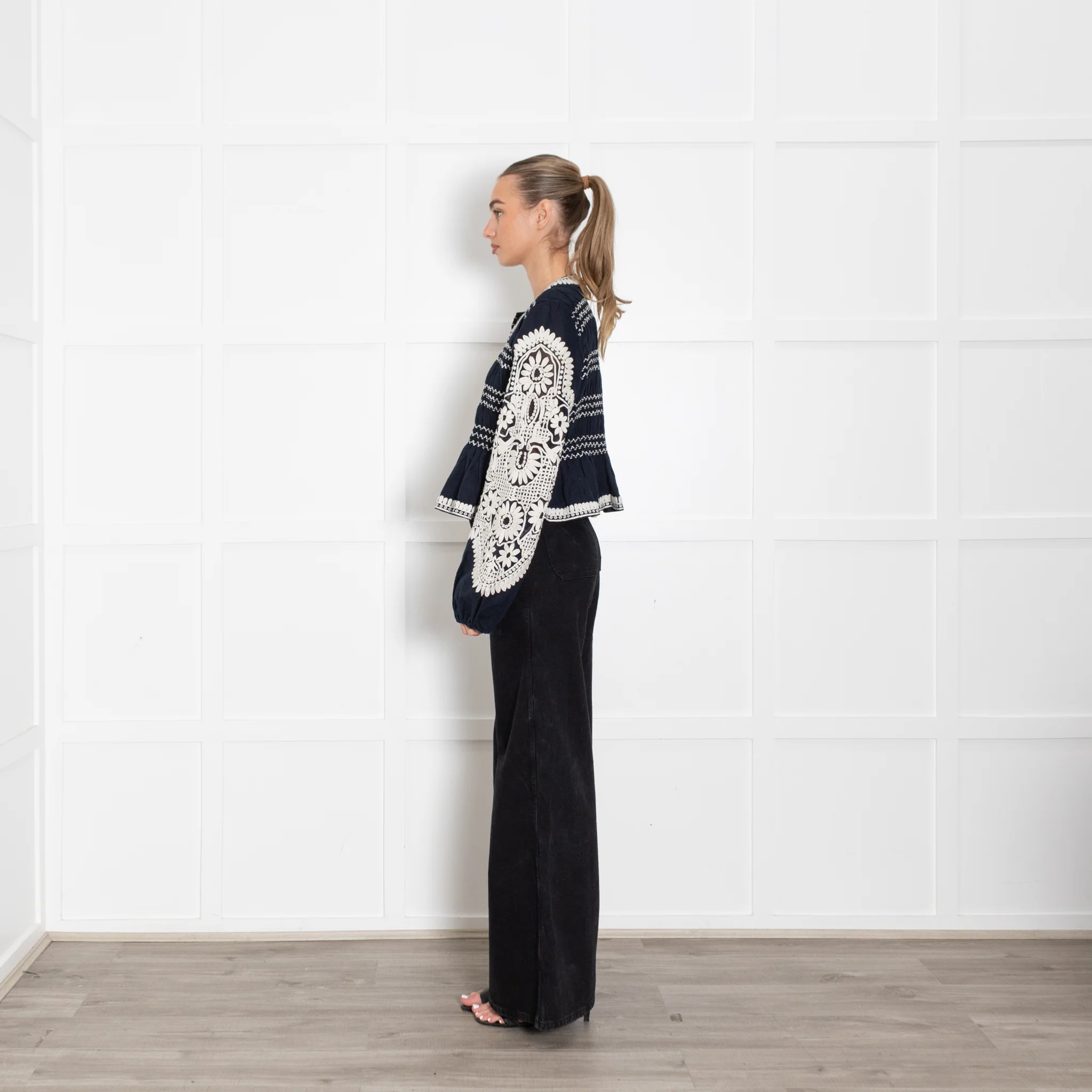 Veronica Beard Dorian Navy And White Embroidered Linen Blend Jacket - Image 4
