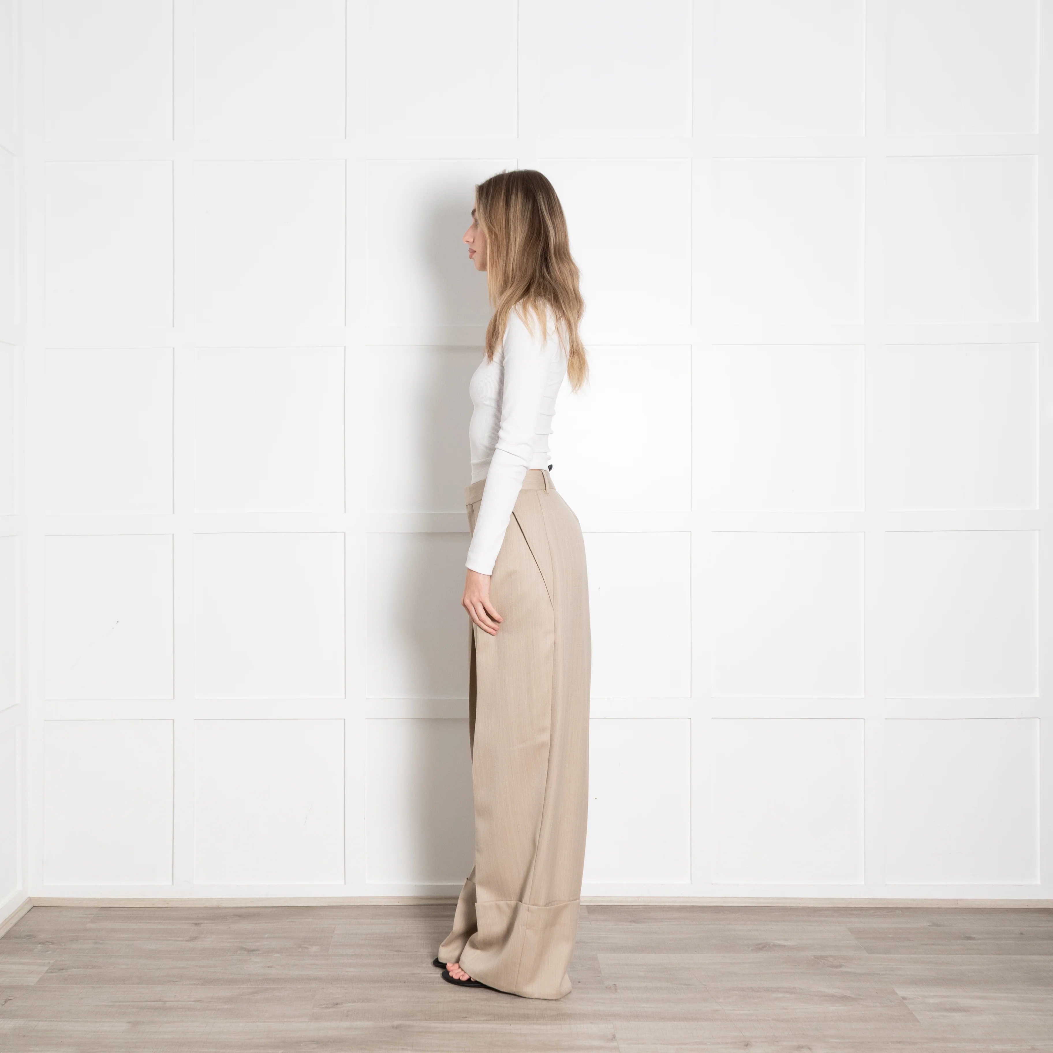 Victoria Beckham Beige Wide Leg Pleat Front Trouser With Turn Up - Image 5
