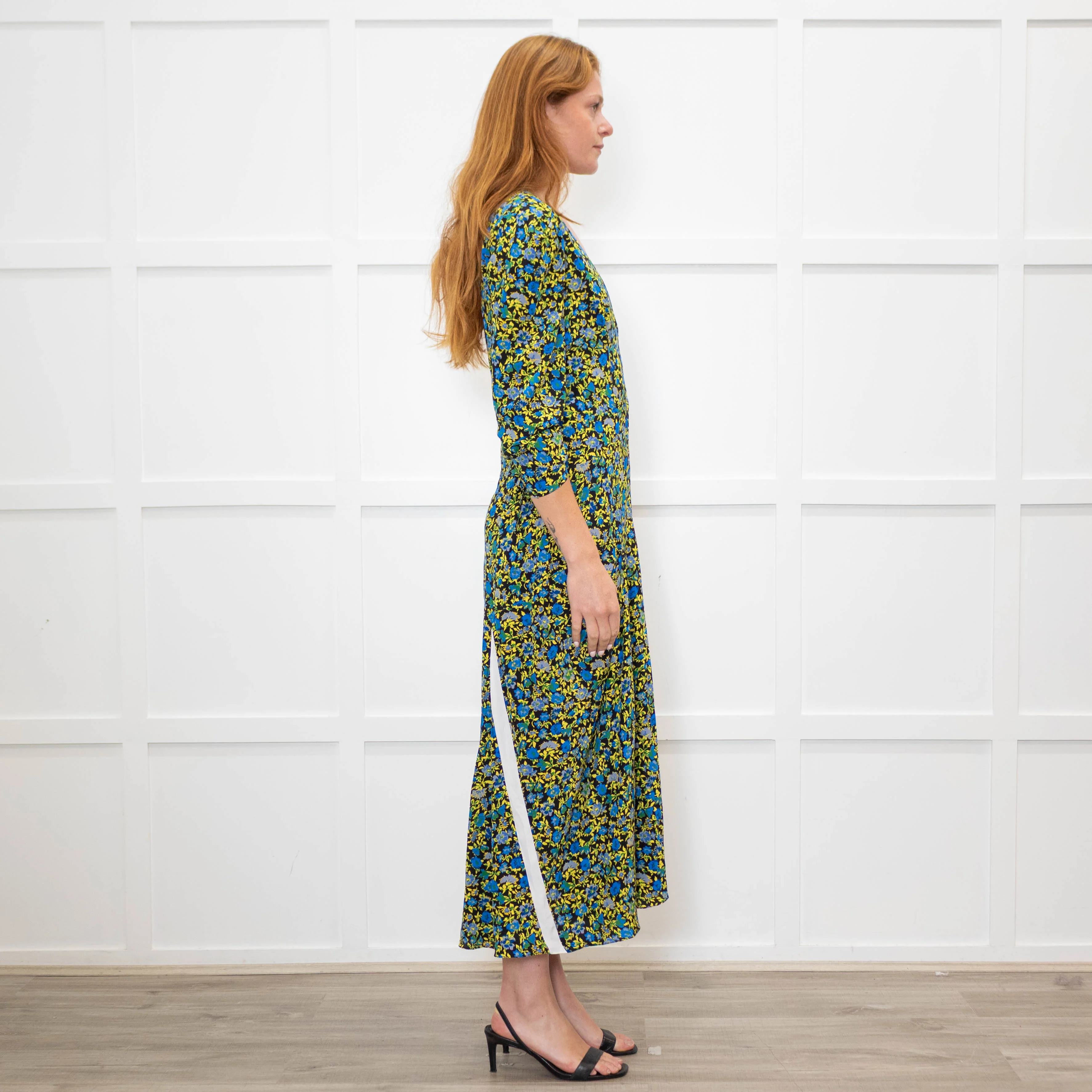 Victoria Beckham Black Blue Yellow Floral Long Sleeve Silk Dress - Image 6