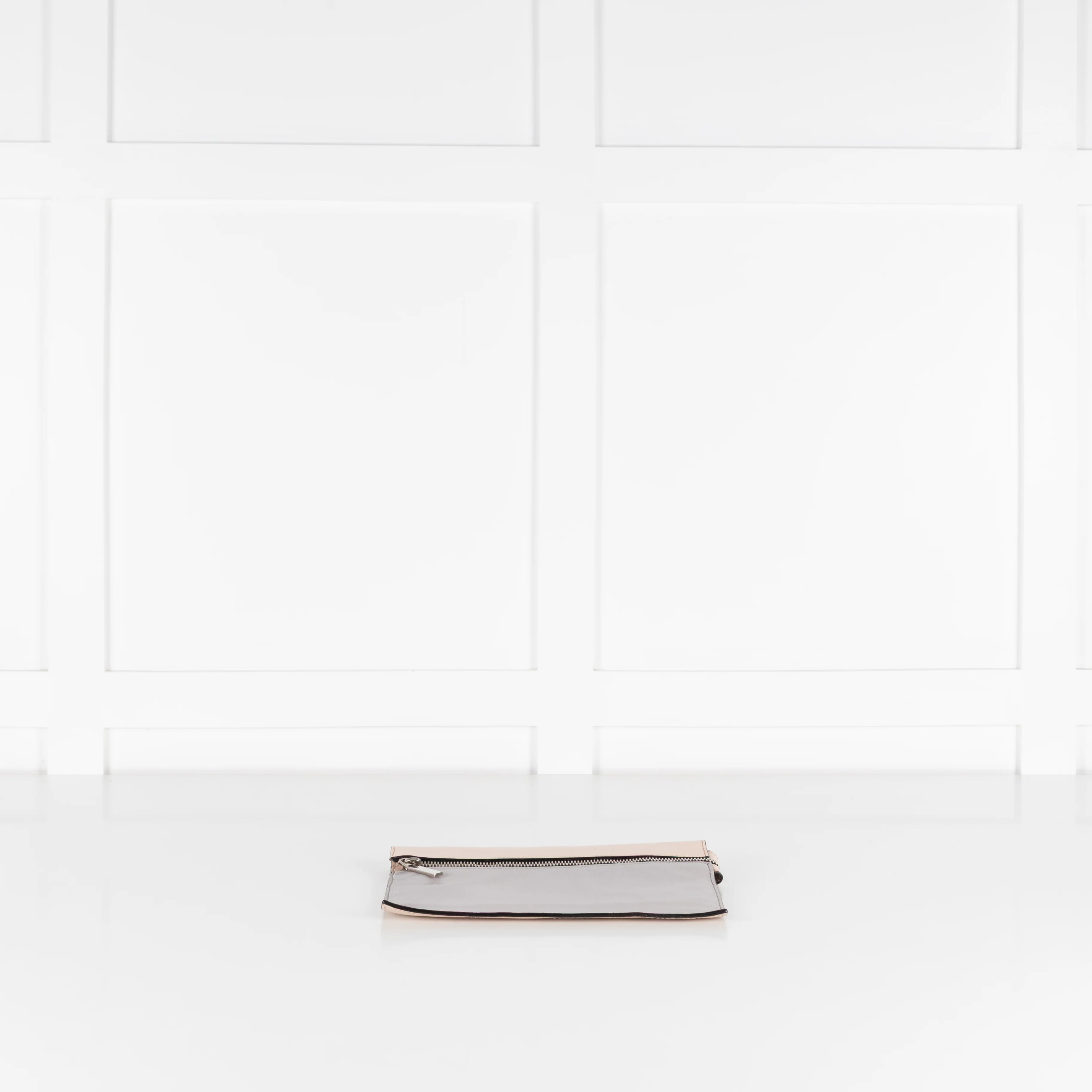 Victoria Beckham Pale Grey And Pink Leather Clutch Bag - Image 4