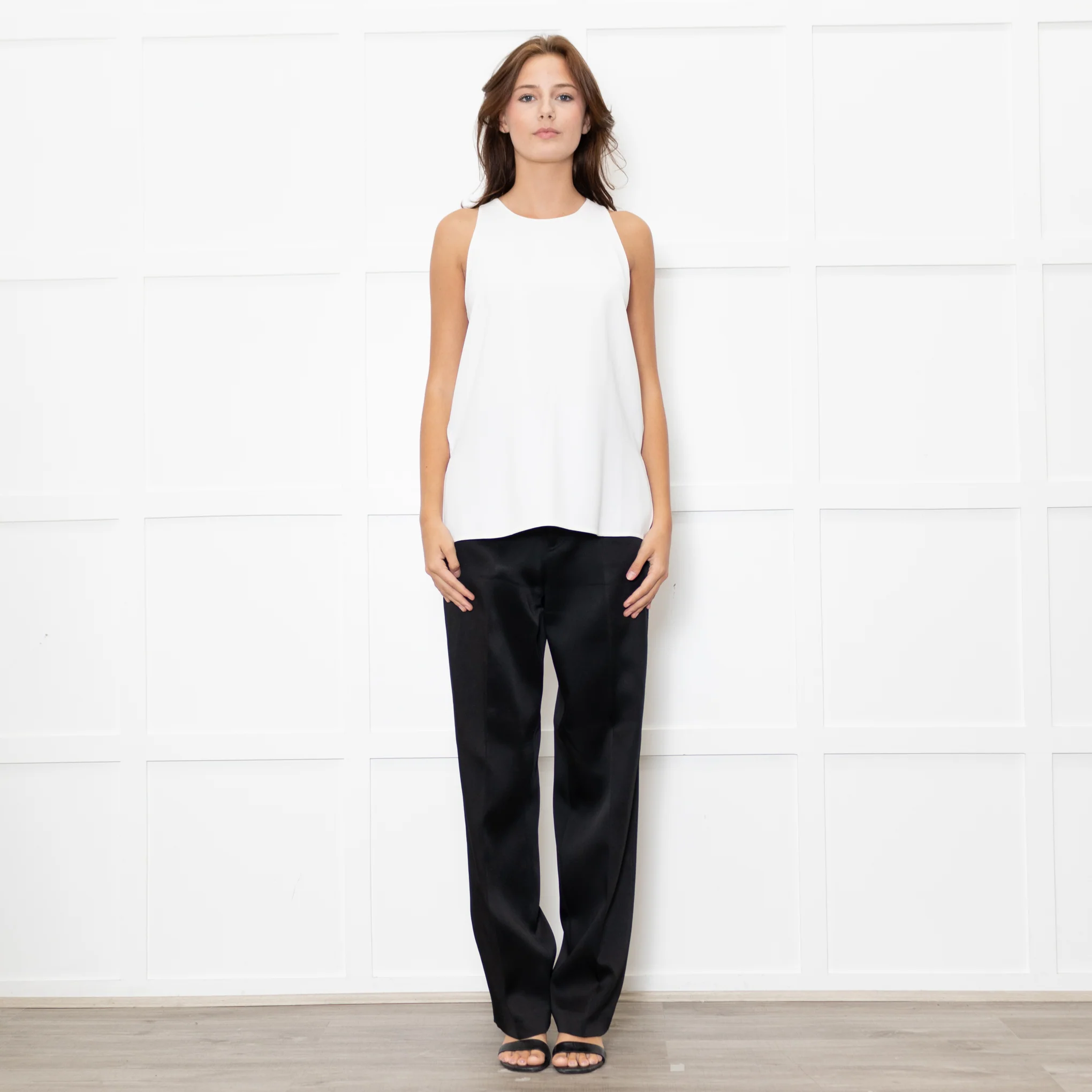 Vince White Sleeveless top