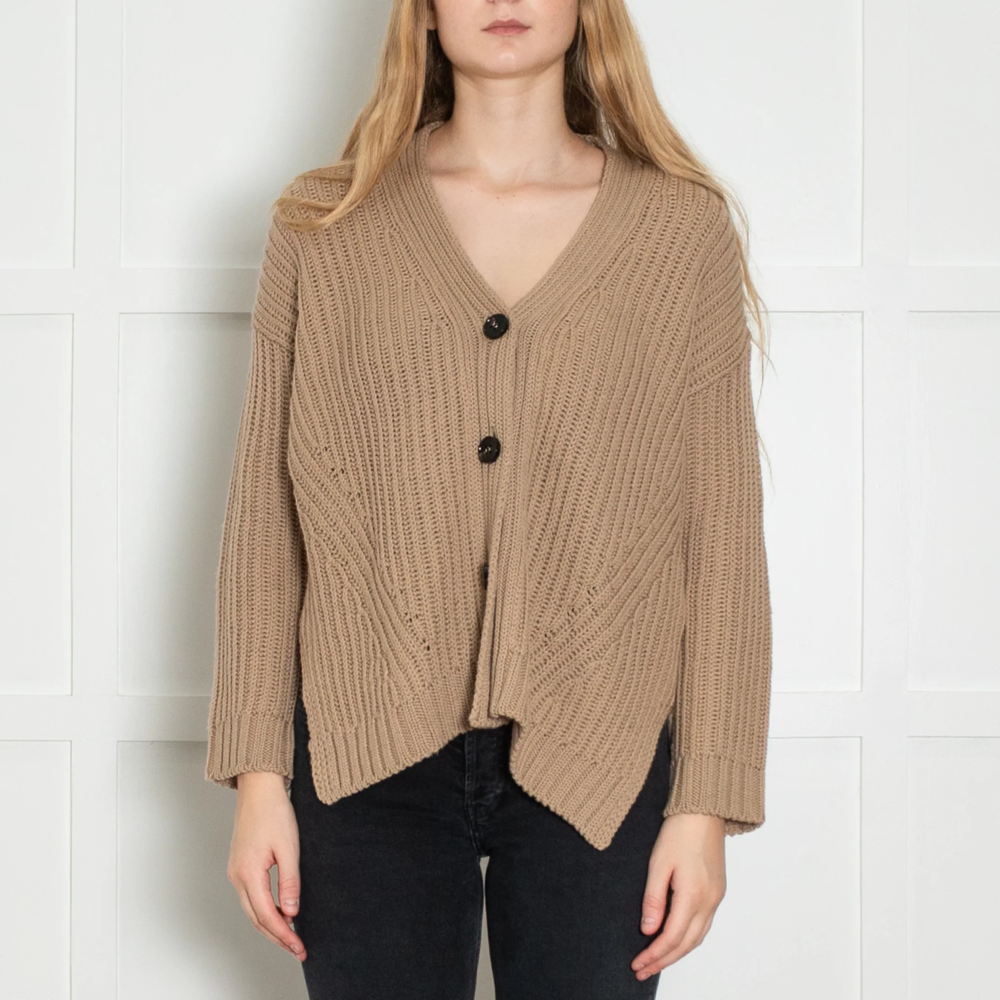Weekend Max Mara Beige Chunky Wool Cardigan - Image 2