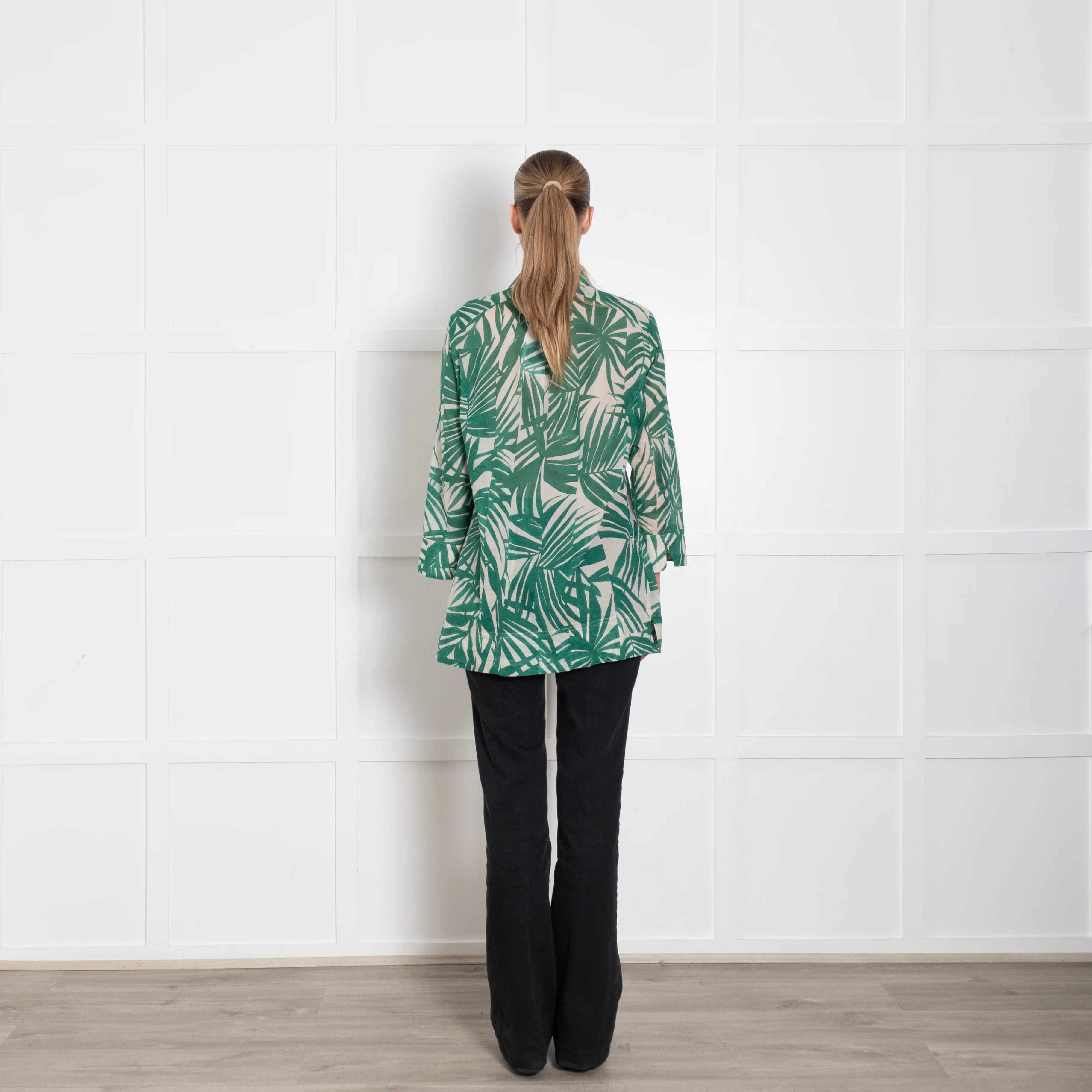 Weekend Max Mara Beige Green Palm Leaf Print Blouse - Image 5