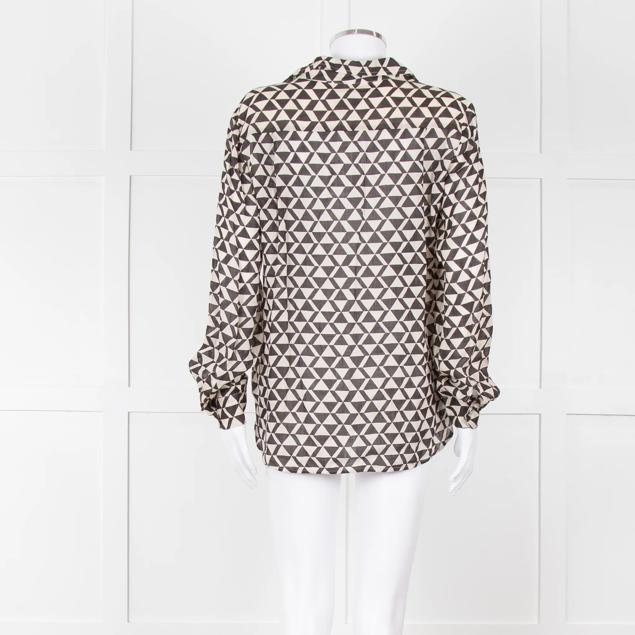 Weekend Max Mara Black And Cream Triangle Pattern Shirt - Image 5