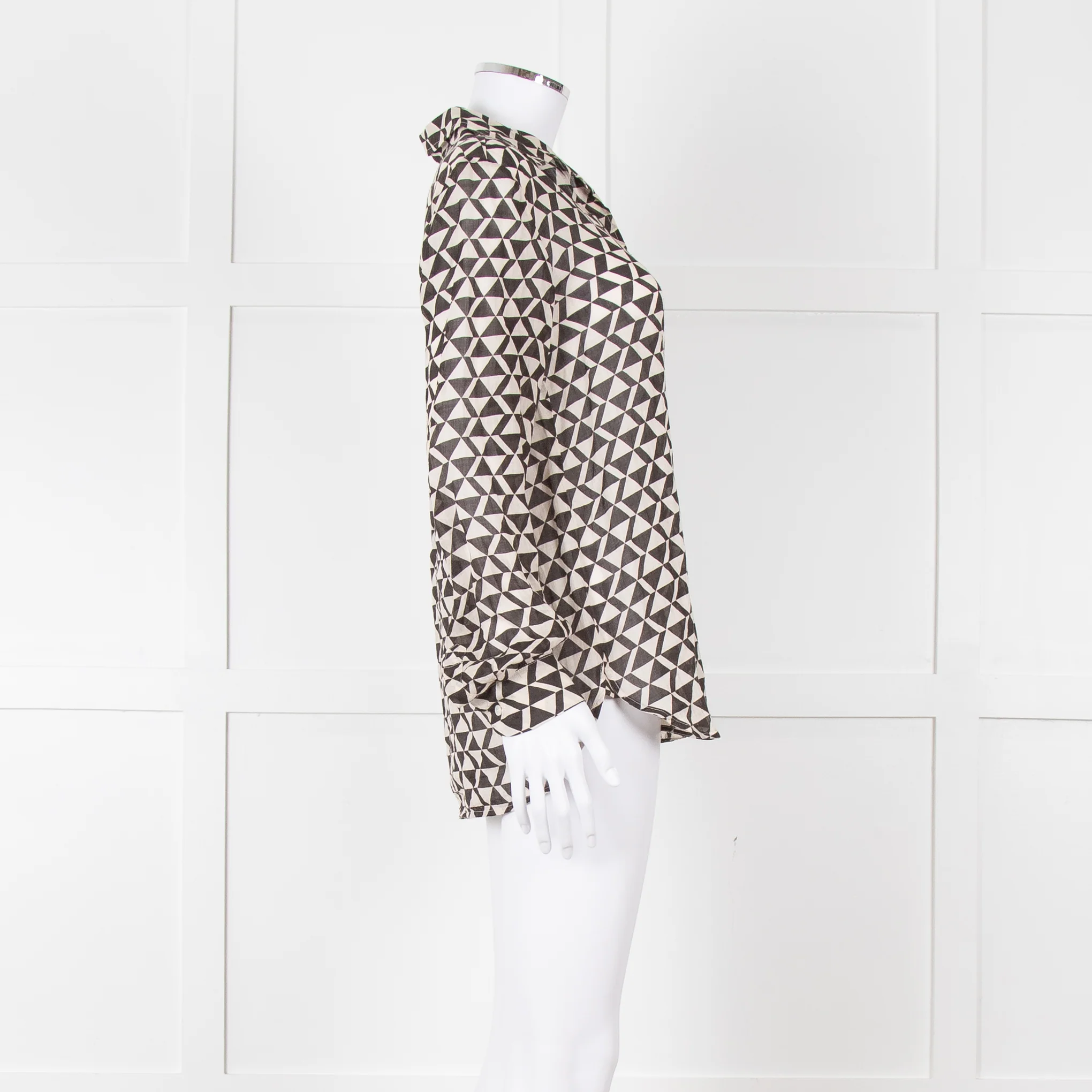 Weekend Max Mara Black And Cream Triangle Pattern Shirt - Image 7