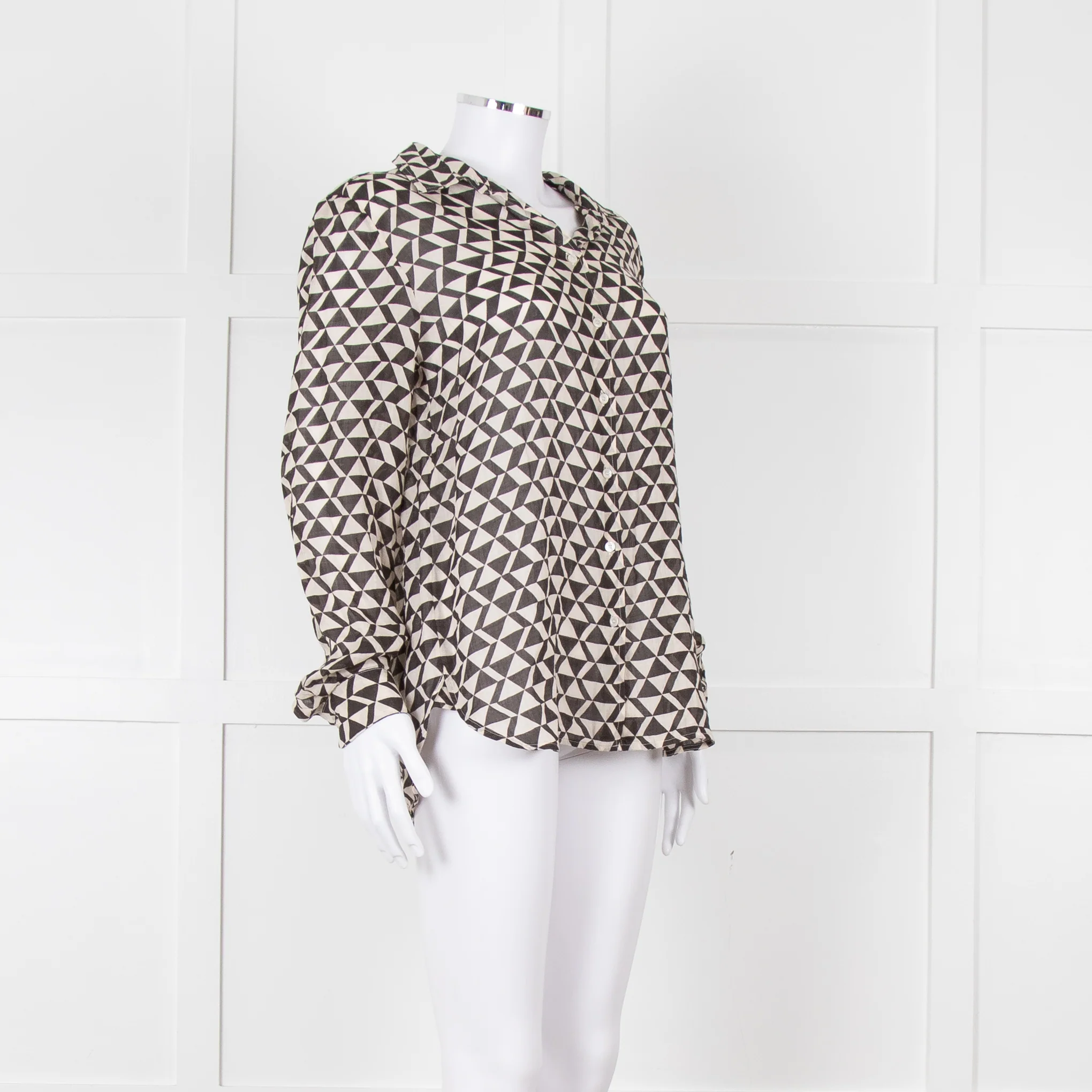 Weekend Max Mara Black And Cream Triangle Pattern Shirt - Image 8