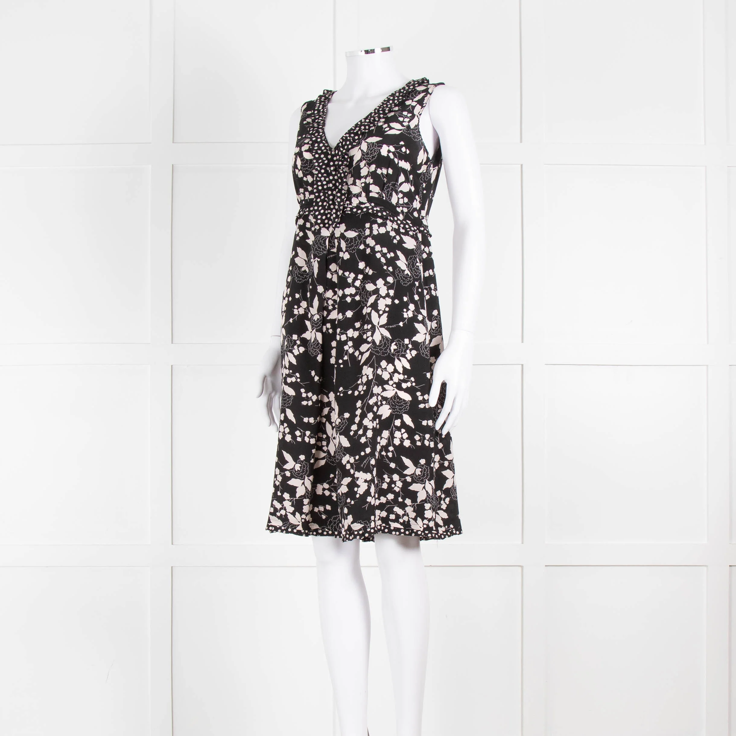 Weekend Max Mara Black Cream Floral Sleeveless Dress - Image 9
