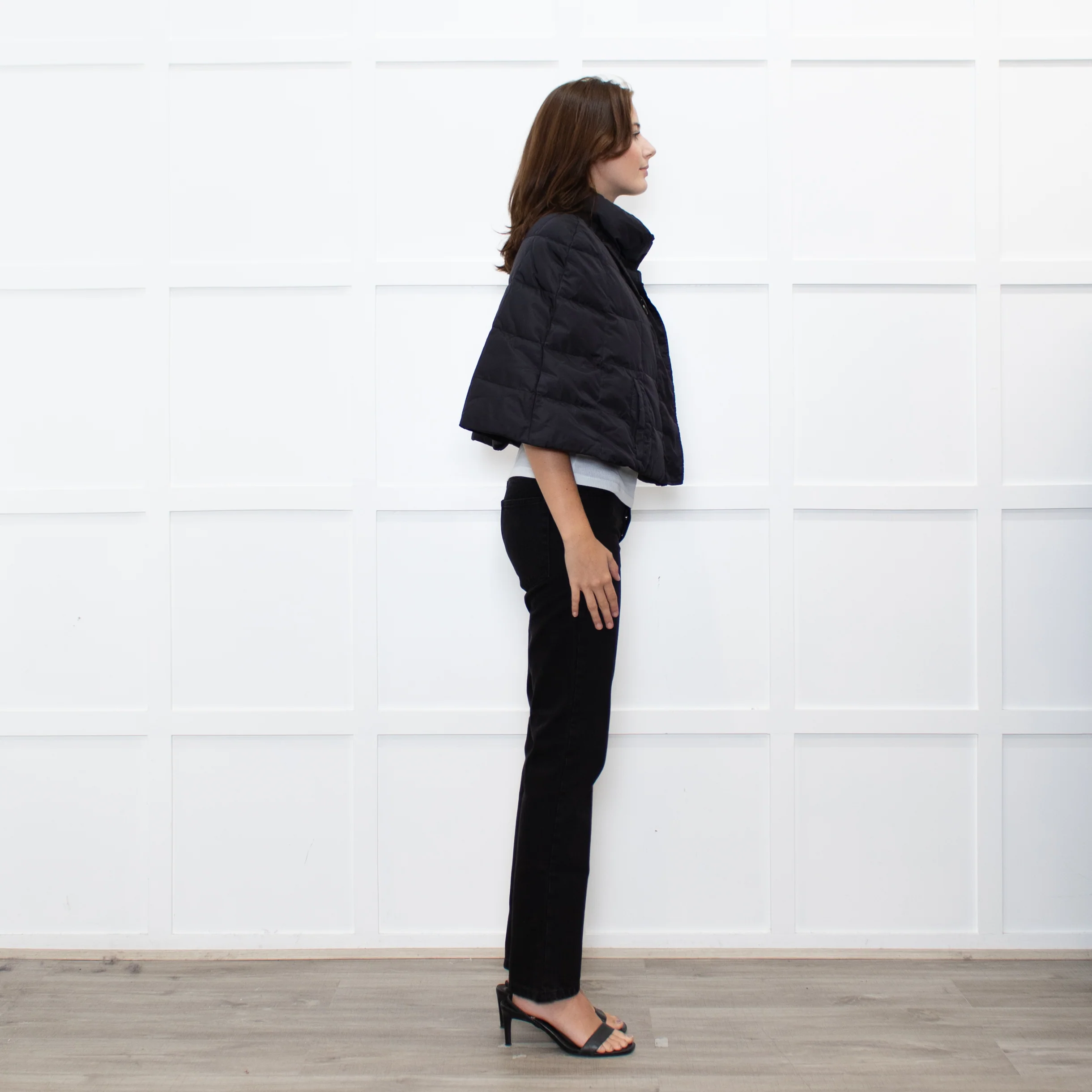 Weekend Max Mara Black Quilted Short Cape - Image 6