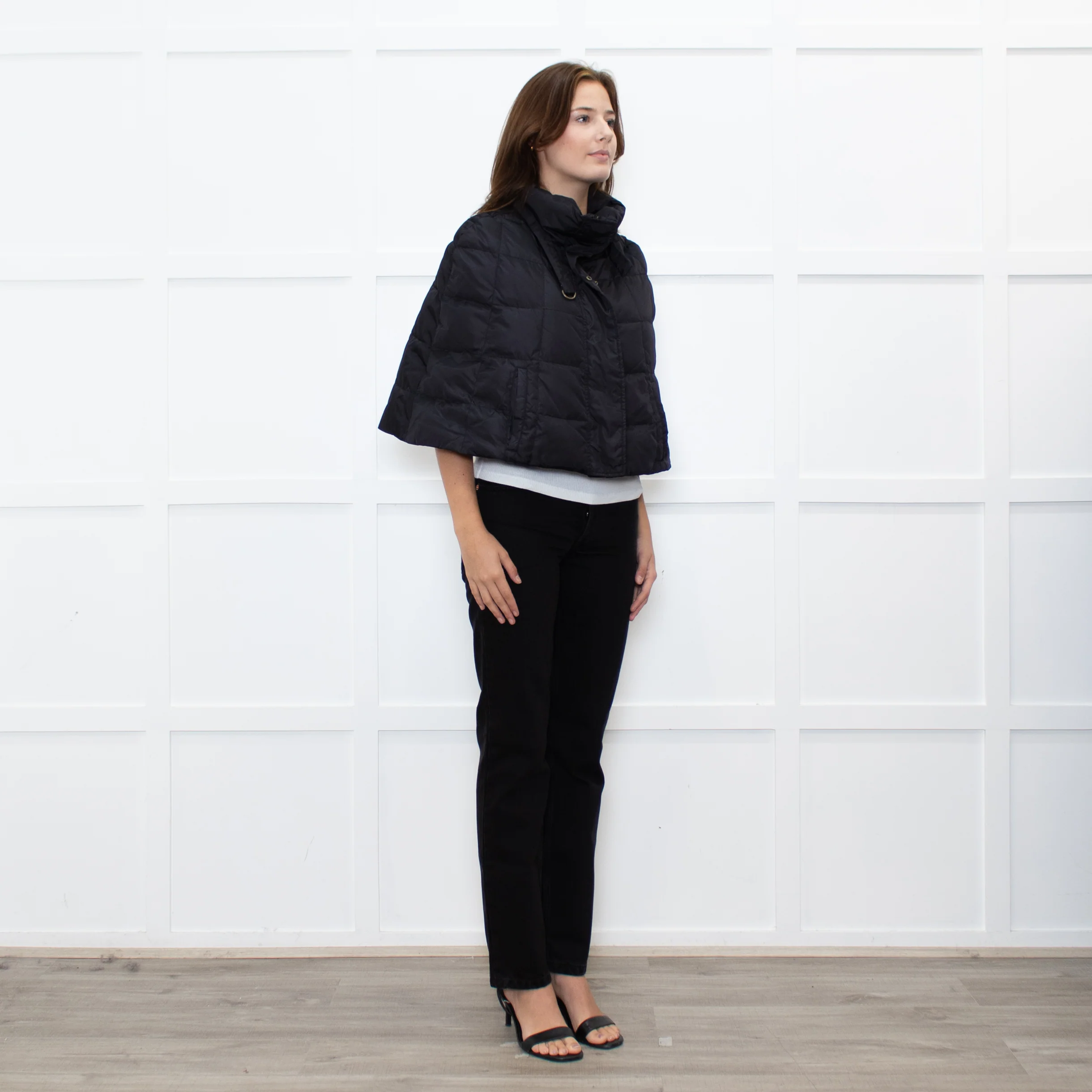 Weekend Max Mara Black Quilted Short Cape - Image 7