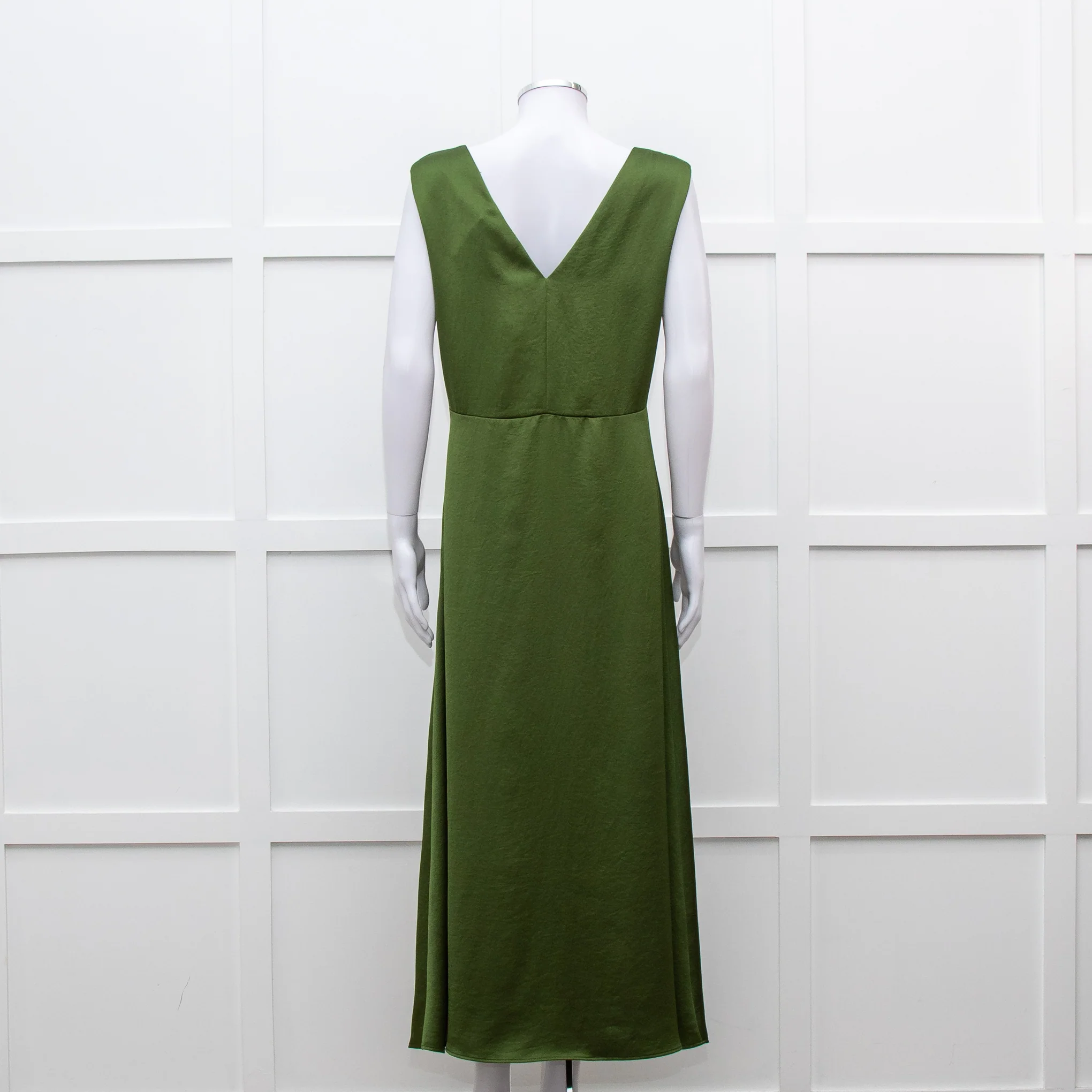 Weekend Max Mara Green Satin Sleeveless Midi Dress - Image 5