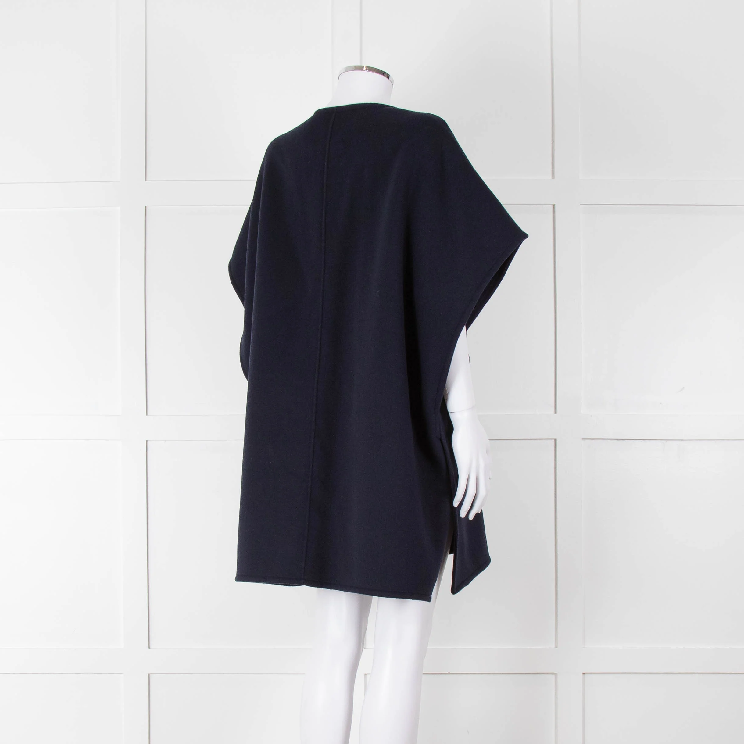 Weekend Max Mara Navy Sleeveless Cape Coat - Image 4