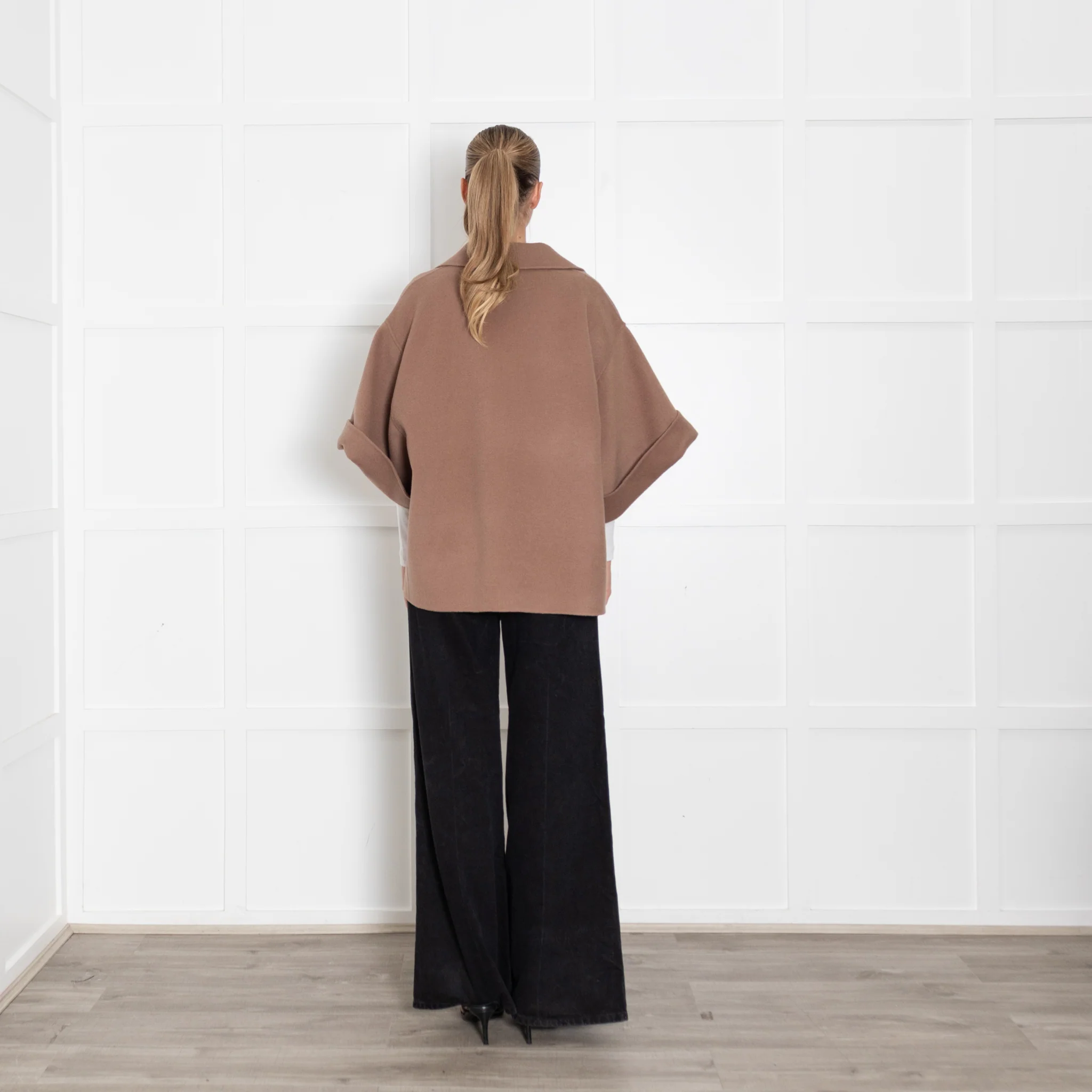 Weekend Max Mara Pera Brown Short Coat with Cropped Sleeves - Image 5
