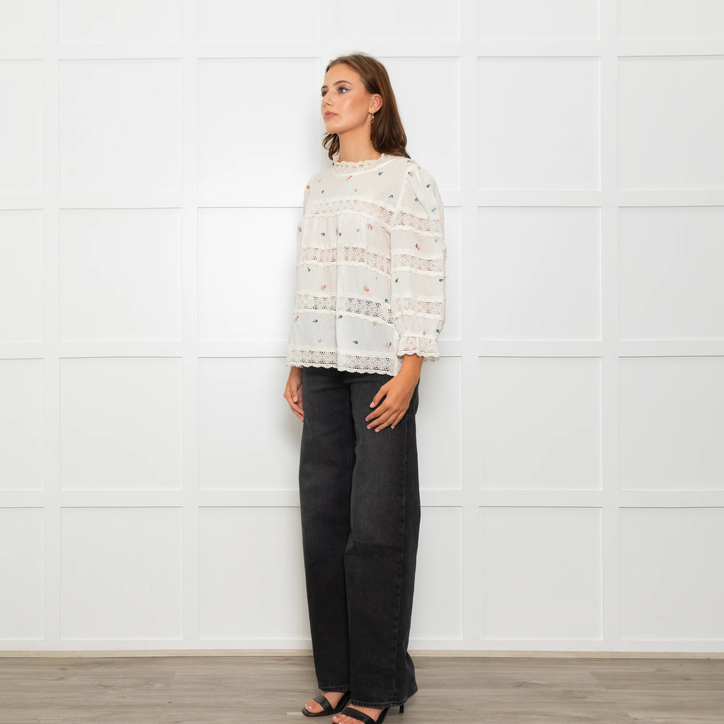 Wyse Cream Lace Trim Cotton Long Sleeve Top - Image 3