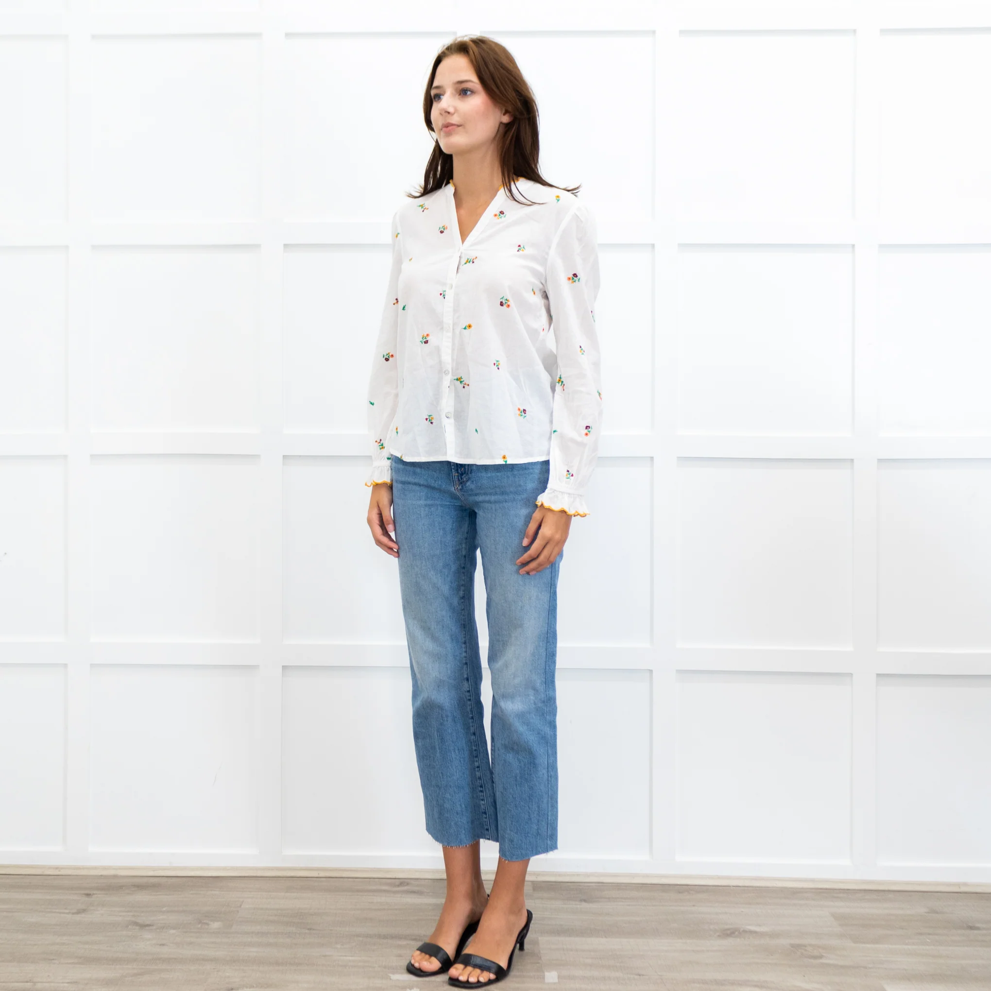 Wyse Cream Long Sleeve Flower Yellow Scallop Collar Blouse - Image 3