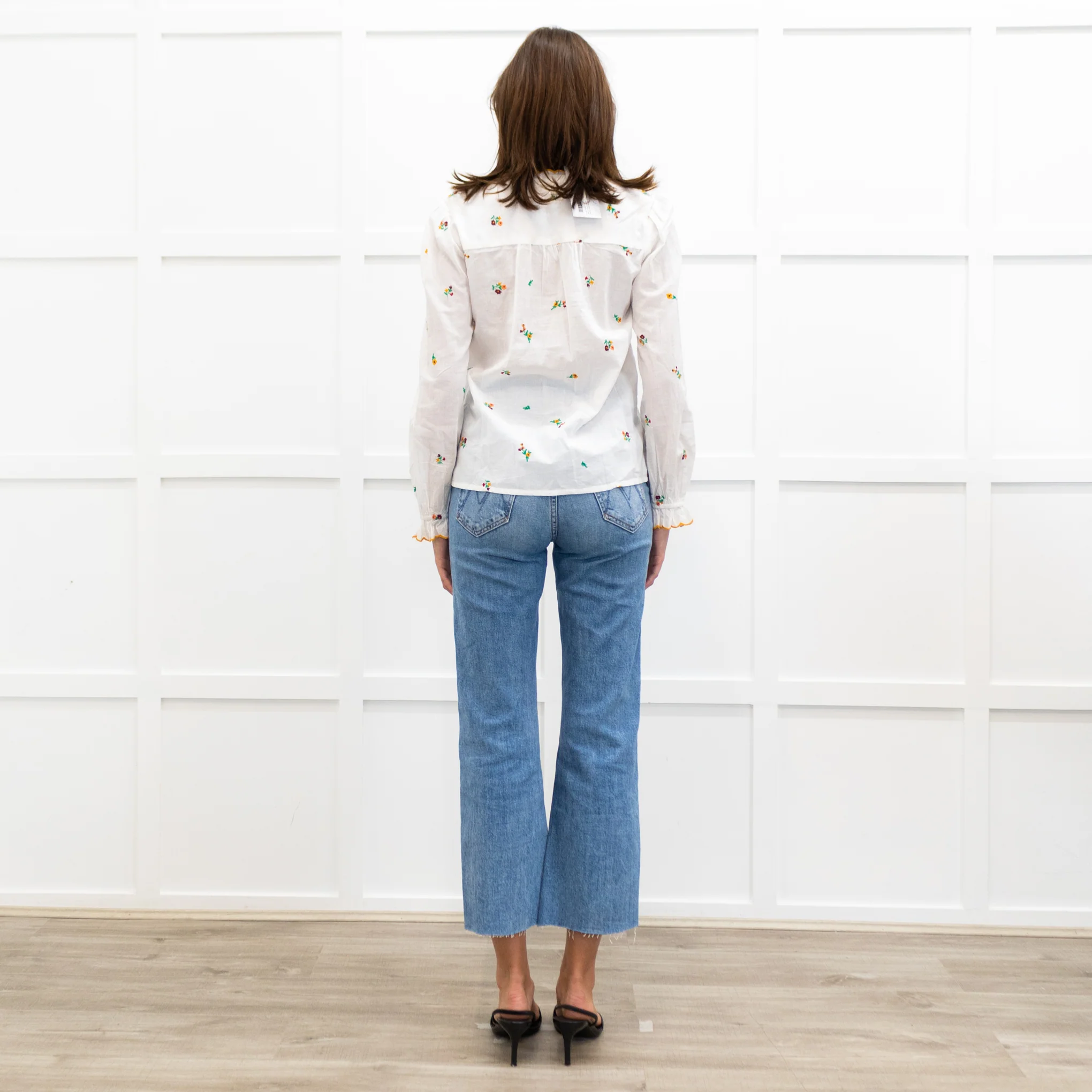 Wyse Cream Long Sleeve Flower Yellow Scallop Collar Blouse - Image 5