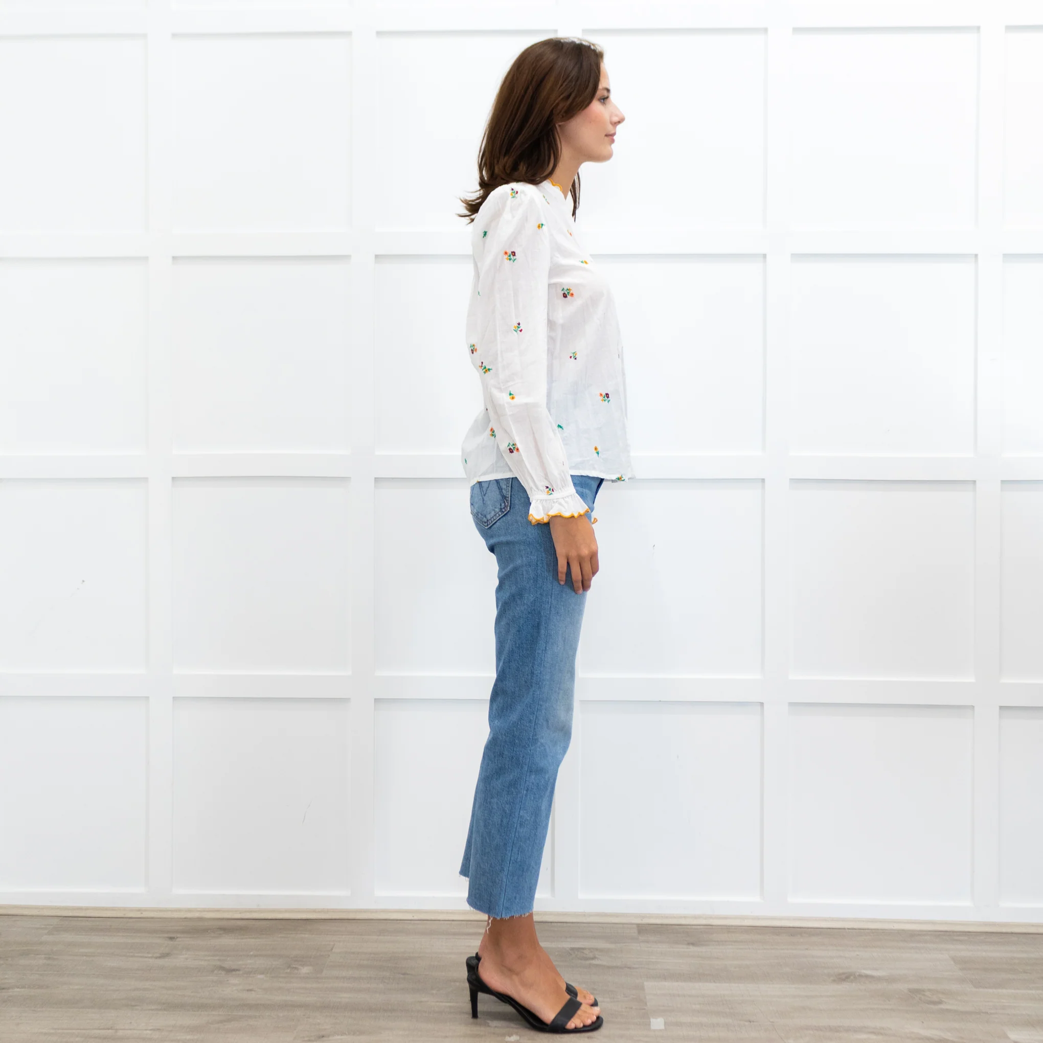 Wyse Cream Long Sleeve Flower Yellow Scallop Collar Blouse - Image 6