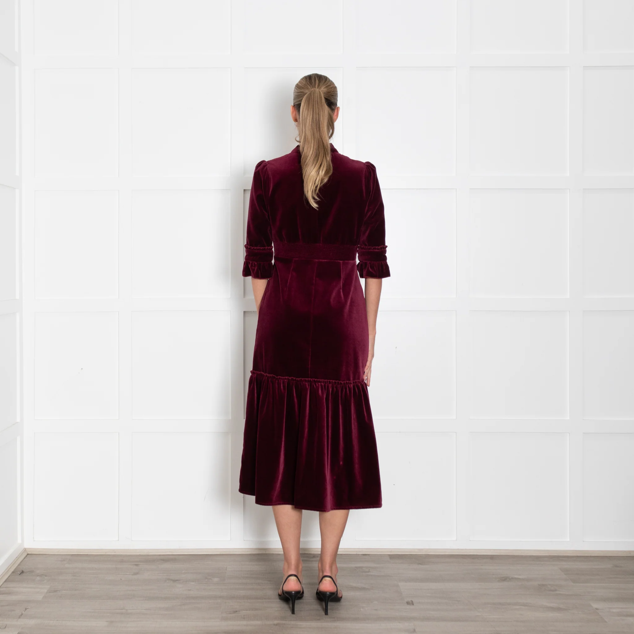 Wyse Dark Burgundy Velvet Dress With Pleat Detail - Image 5