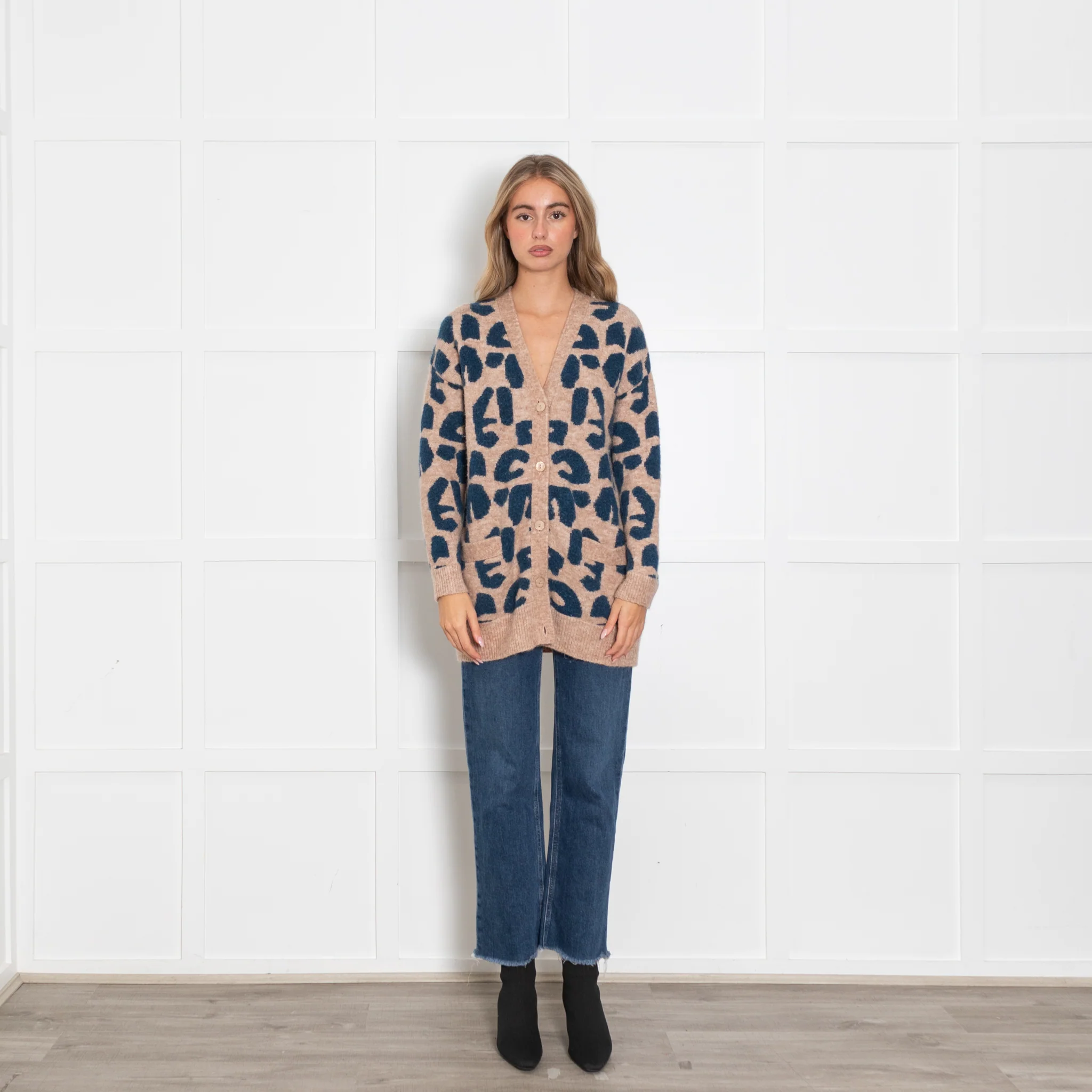 Wyse Neutral Blue Animal Mohair Wool Blend Knit Cardigan