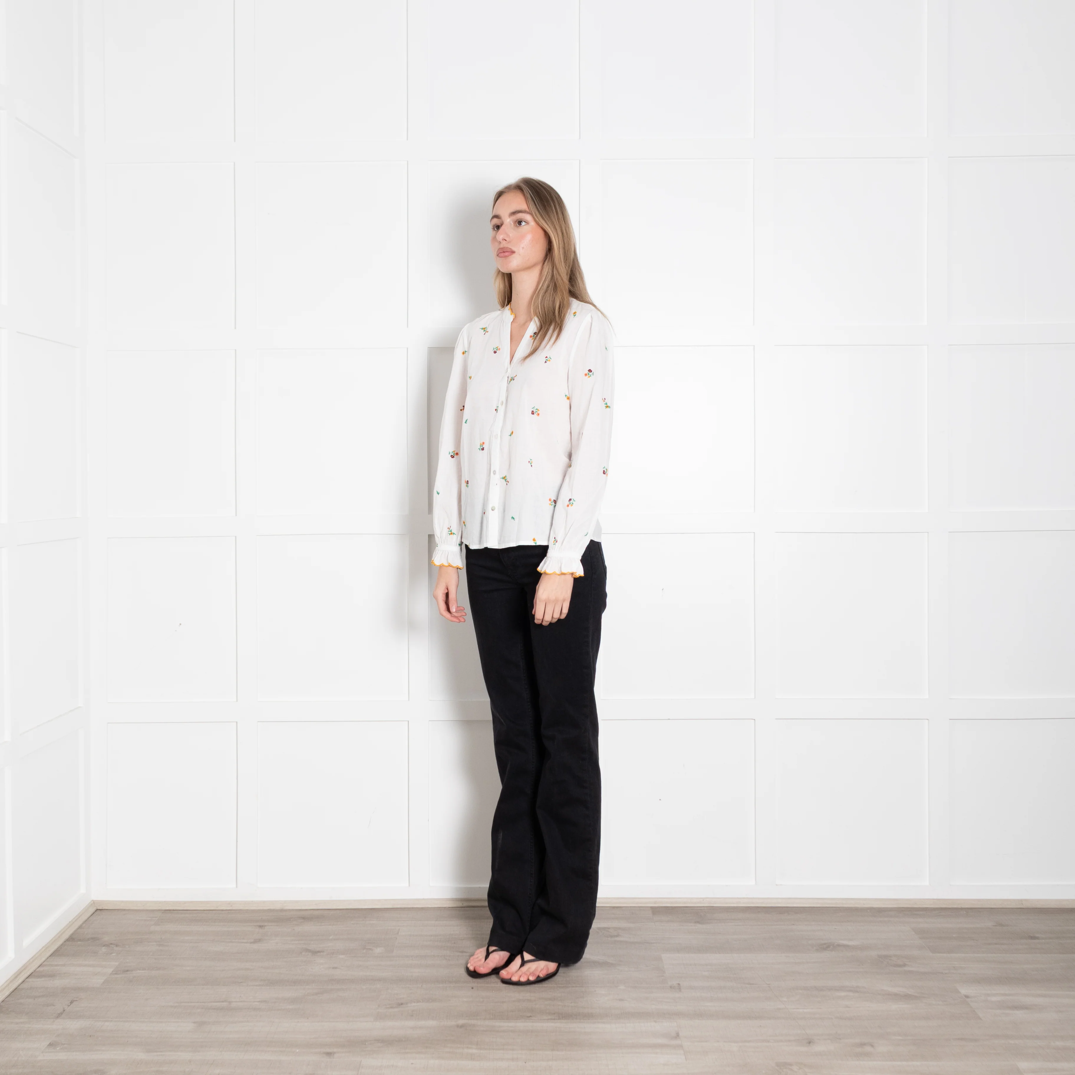 Wyse White Cotton Embroidered Scallop Trim Blouse - Image 3
