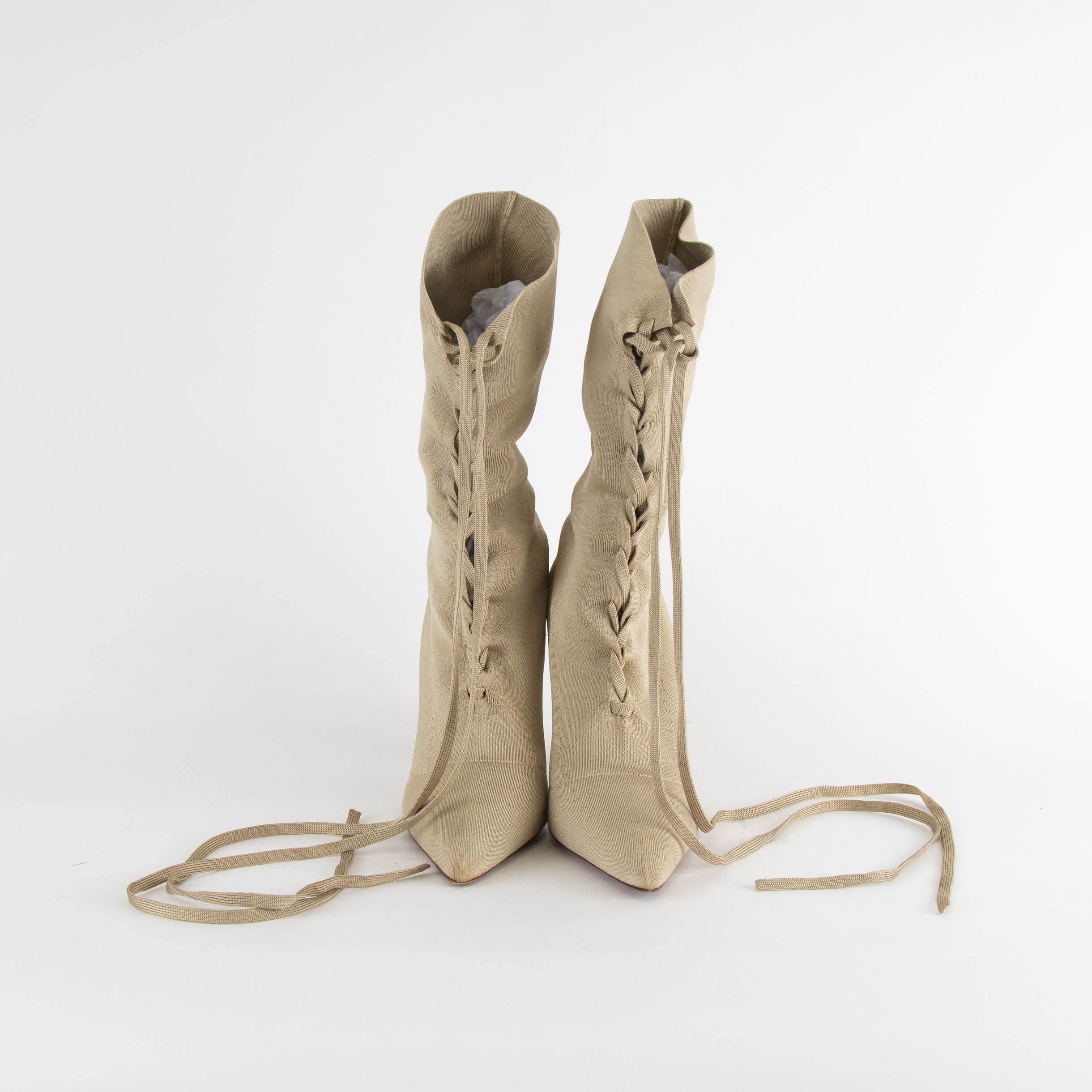 Yeezy Beige Knit Pointed Toe Lace up Boots - Image 2